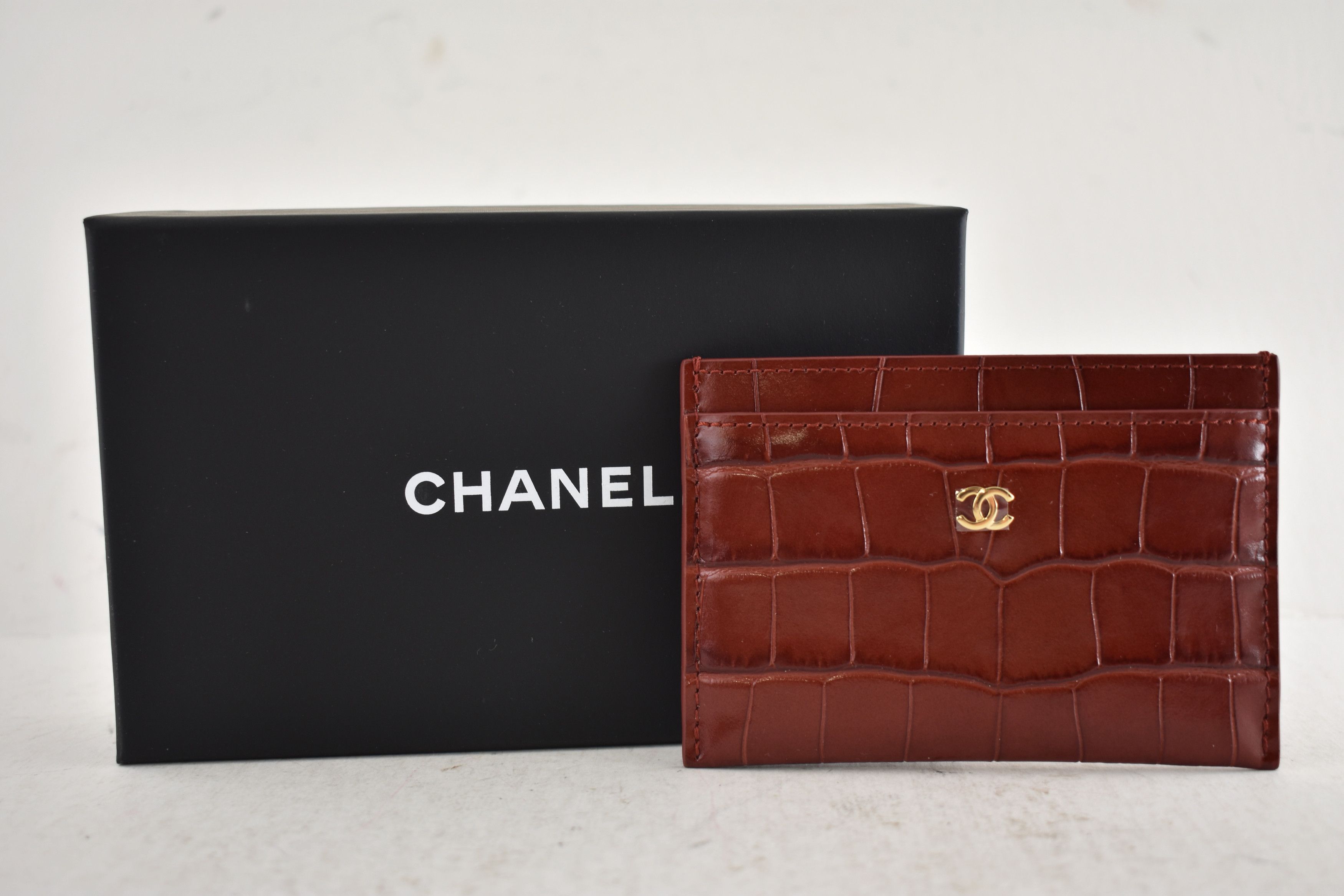 Chanel 26S Burgundy Crocodile Embossed Credit Card Holder Wallet Size ONE SIZE - 2 Thumbnail
