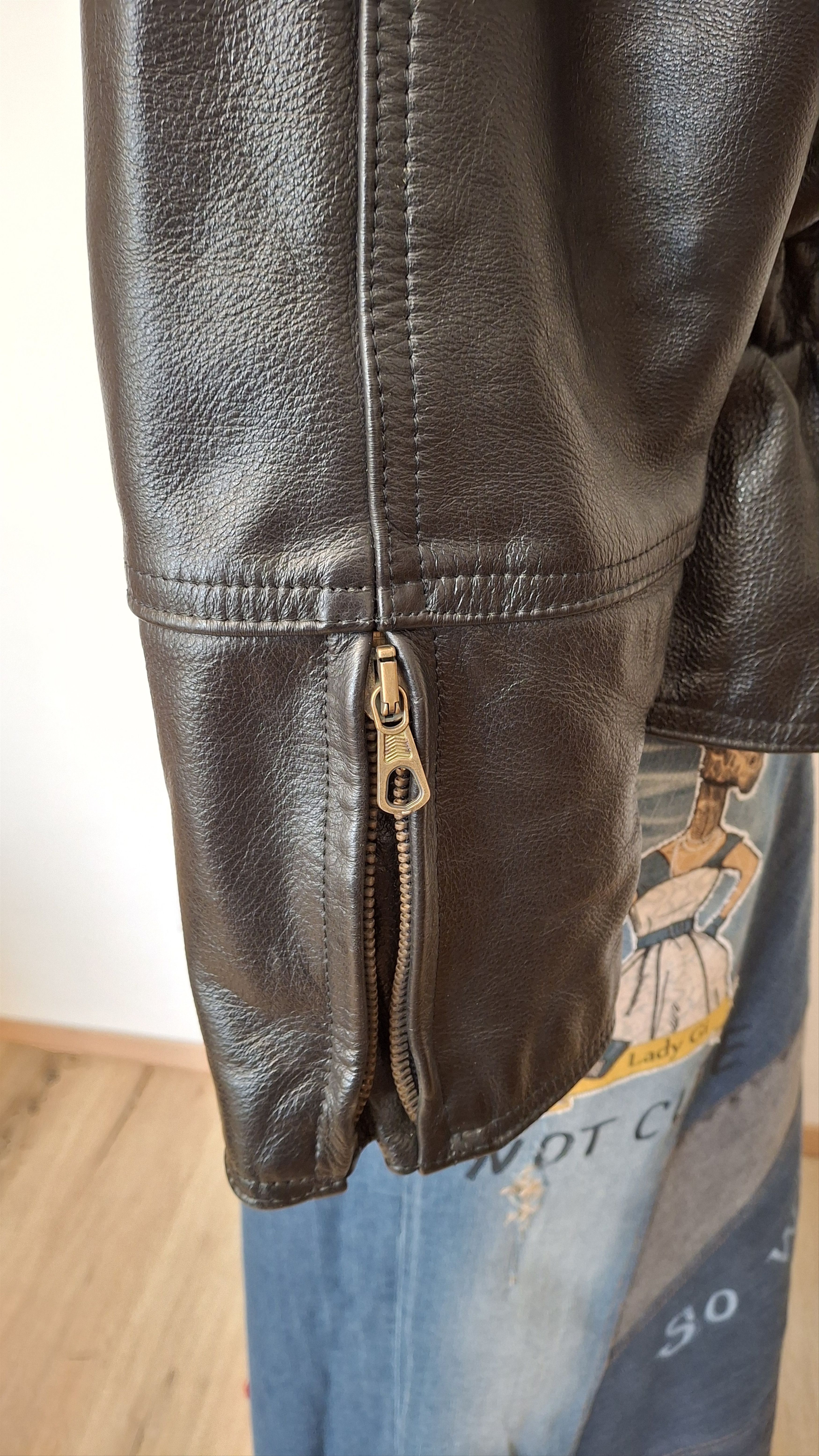 Vintage Vintage Black Leather Moto Jacket Size M / US 6-8 / IT 42-44 - 13 Thumbnail