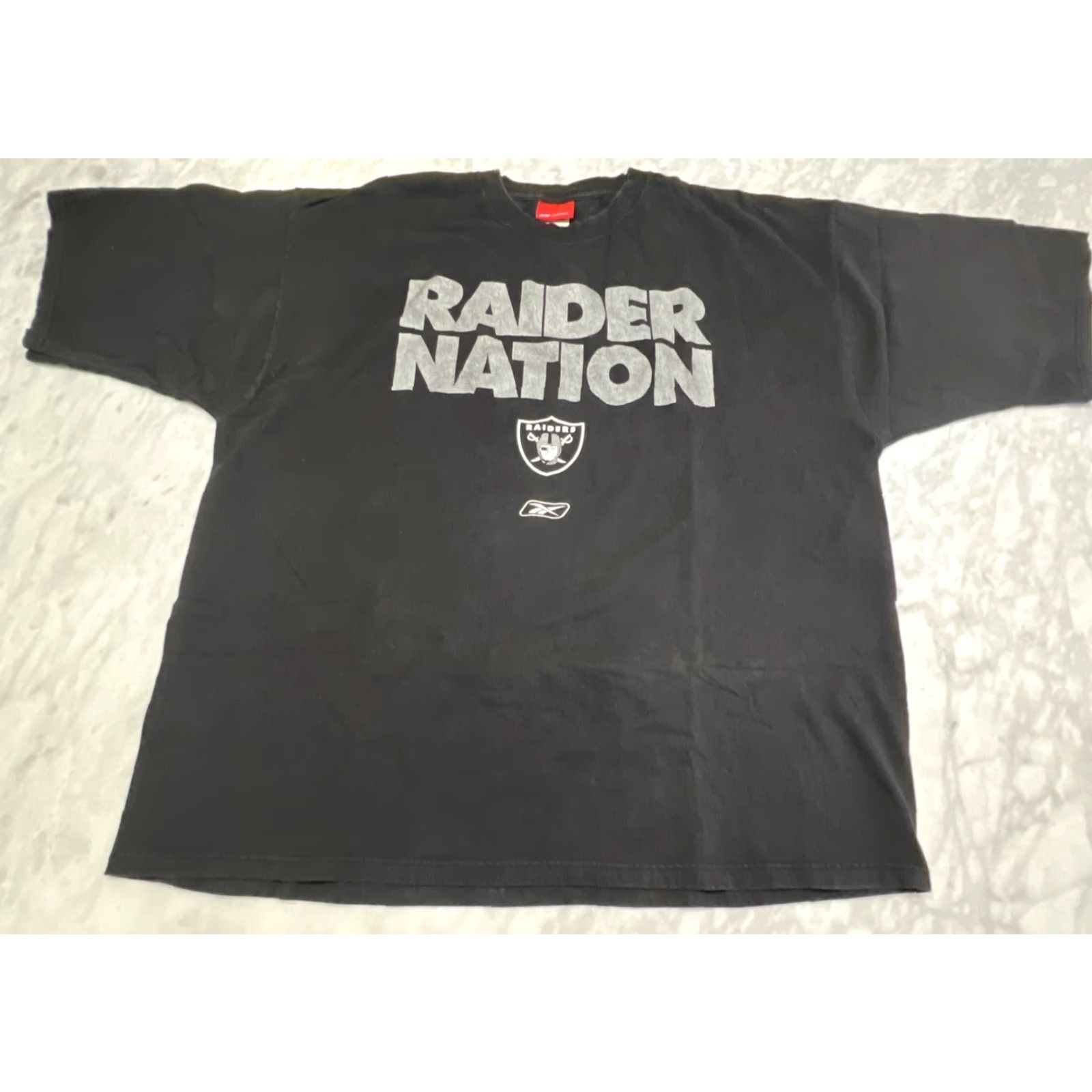 Reebok Vintage Reebok Raider Nation Graphic T Shirt Mens 2XL Black Silver Faded Big Size US XXL / EU 58 / 5 - 3 Thumbnail