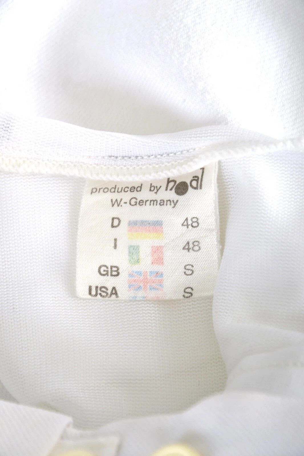 Adidas VINTAGE ADIDAS 1980'S FOOTBALL SHORTS JERSEY S WEST GERMANY Size US 32 / EU 48 - 4 Thumbnail