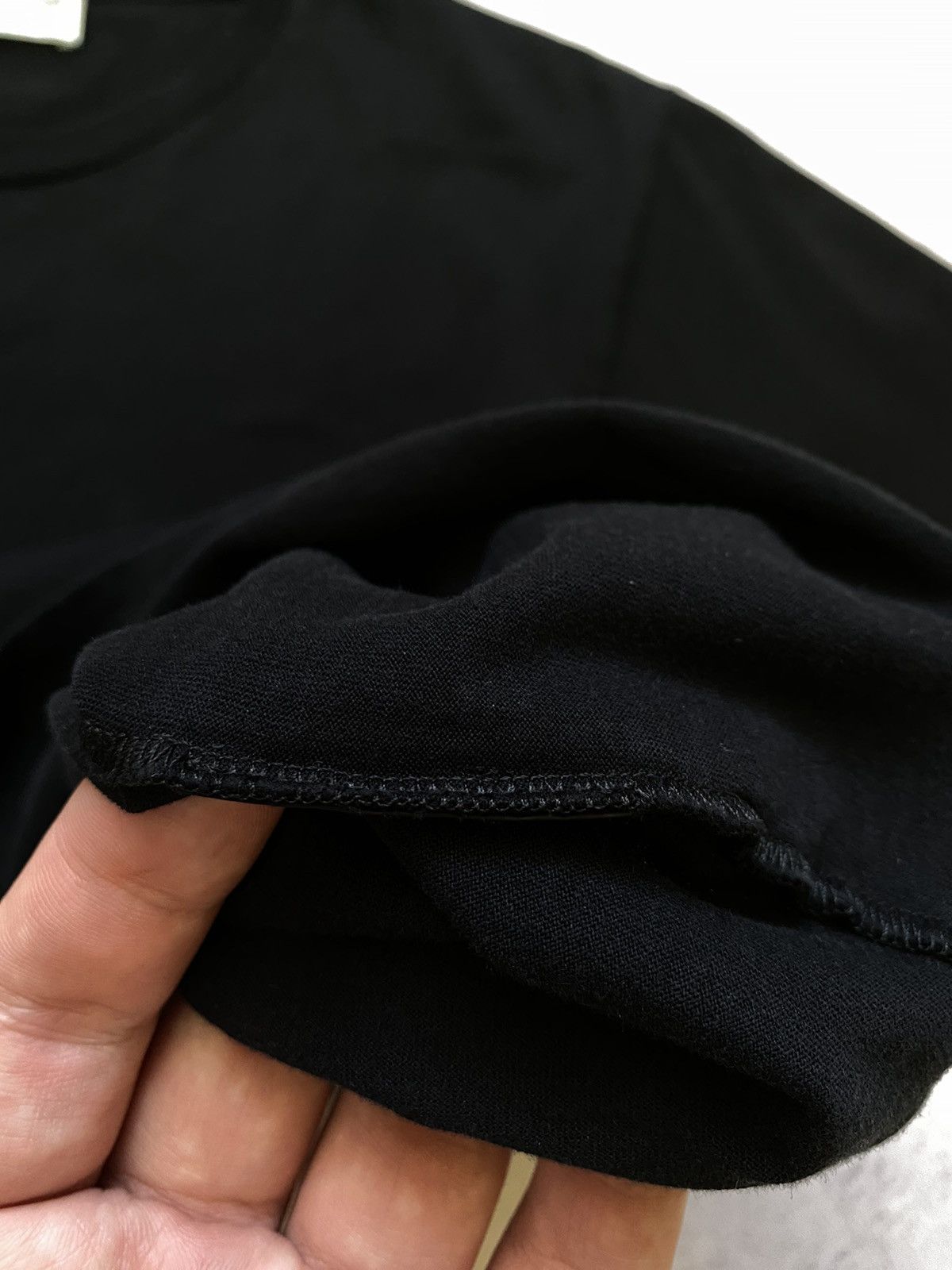 Saint Laurent Paris Saint Laurent Paris Womens Centre Logo T Shirt Size XS-S Size XS / US 0-2 / IT 36-38 - 12 Thumbnail