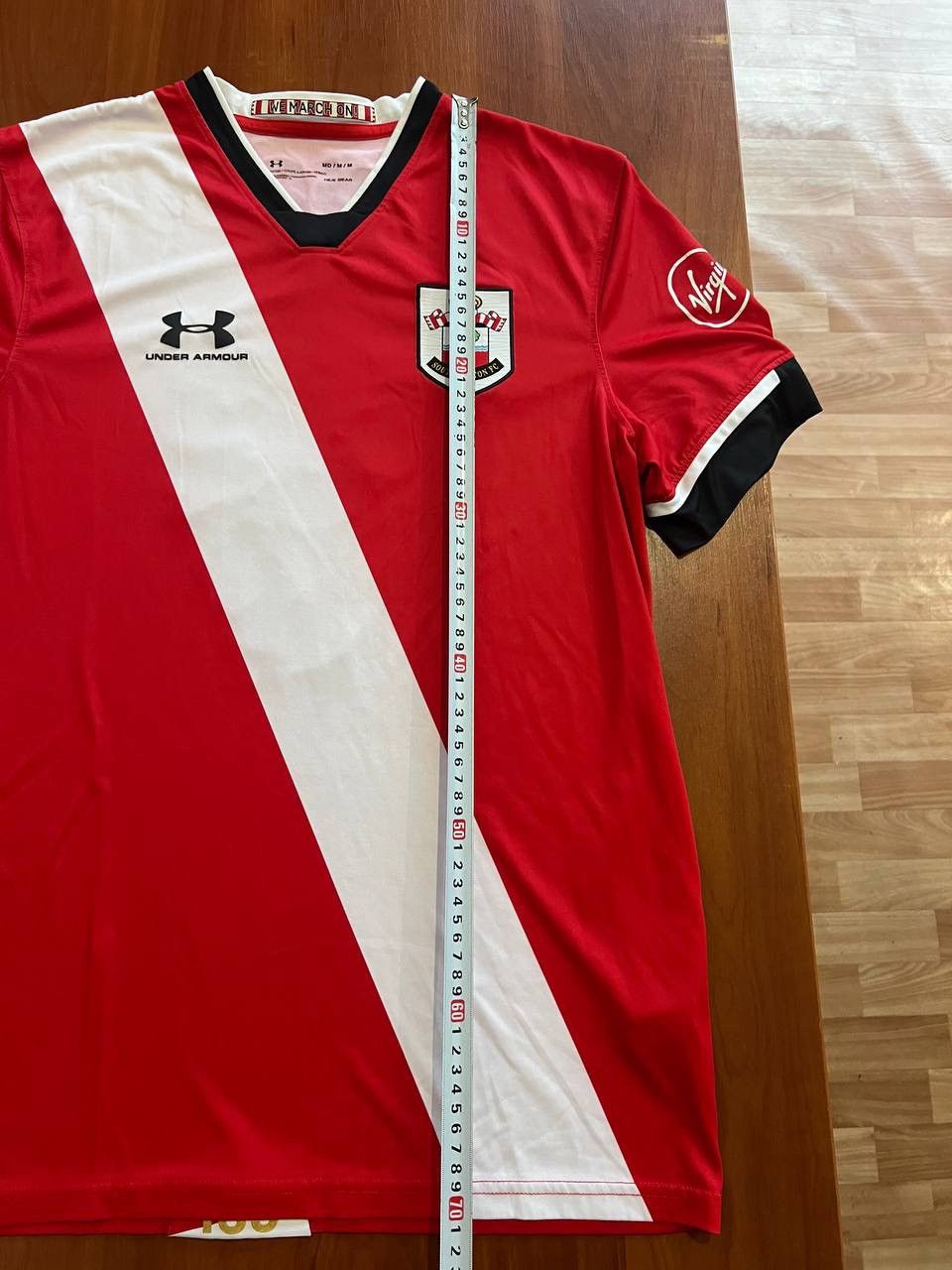Under Armour 2020/21 SOUTHAMPTON #9 INGS HOME SOCCER JERSEY SHIRT SIZE M Size US M / EU 48-50 / 2 - 17 Thumbnail