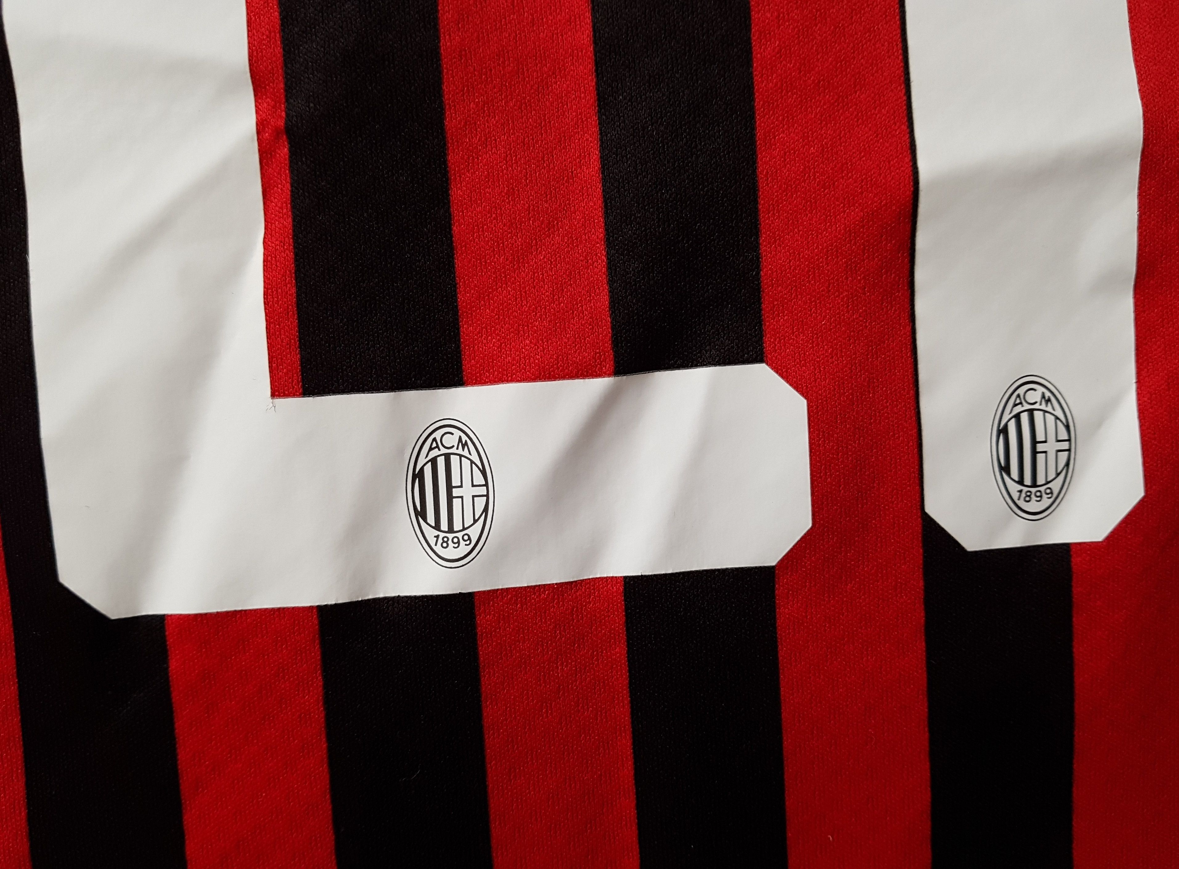 Puma Milan AC Zlatan Ibrahimovic 2019/20 Home Soccer Jersey Size US S / EU 44-46 / 1 - 16 Thumbnail