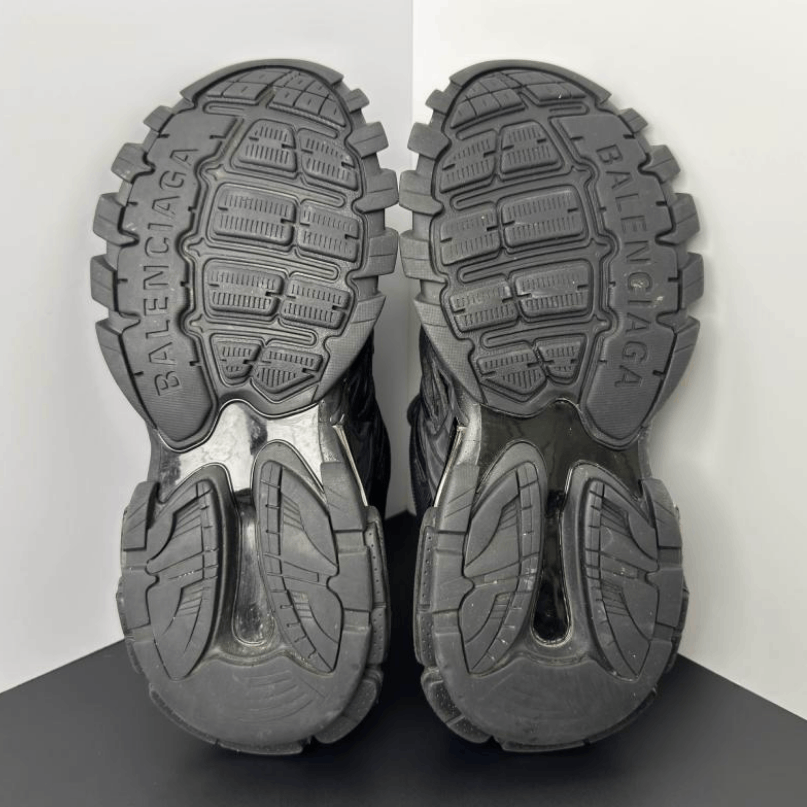 Balenciaga Balenciaga retro chunky sneakers Size US 9 / EU 42 - 4 Thumbnail