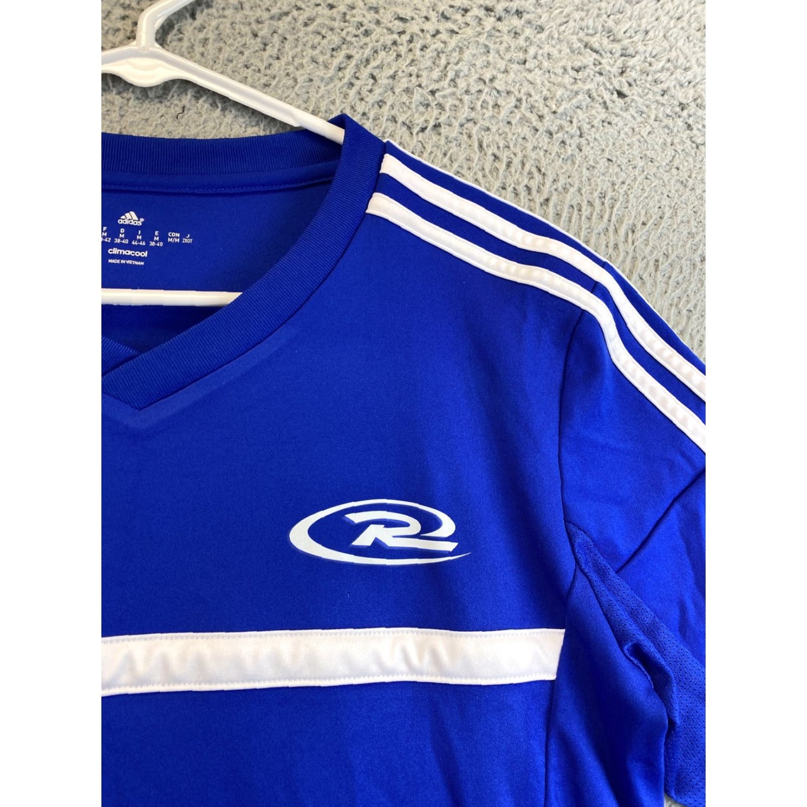 Adidas adidas T-Shirt M Blue Short Sleeve Logo Casual 93-1 Teens Boys Girls Sports Regular Vintage No Size US M / EU 48-50 / 2 - 3 Thumbnail