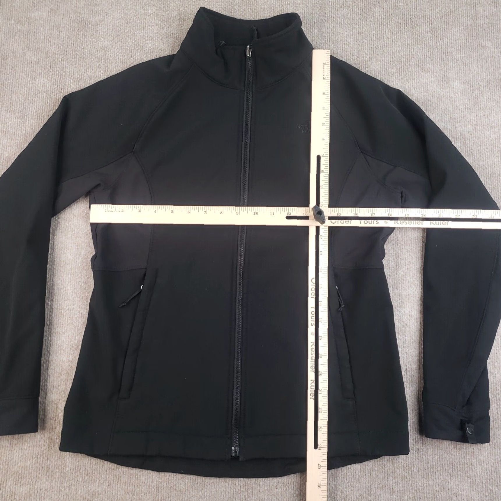 The North Face The North Face Jacket Womens Medium Black Windwall Coat Softshell Zip Mock Neck Windwall Jacket Women Medium Black Windwall Size M / US 6-8 / IT 42-44 - 2 Thumbnail