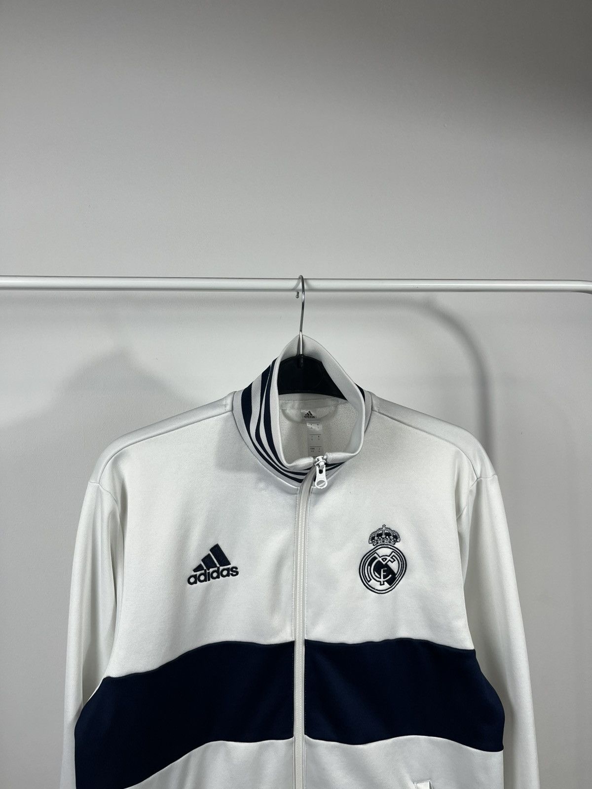 Adidas Adidas Real Madrid Track Jacket White Navy Size M 2019 Size US M / EU 48-50 / 2 - 2 Thumbnail