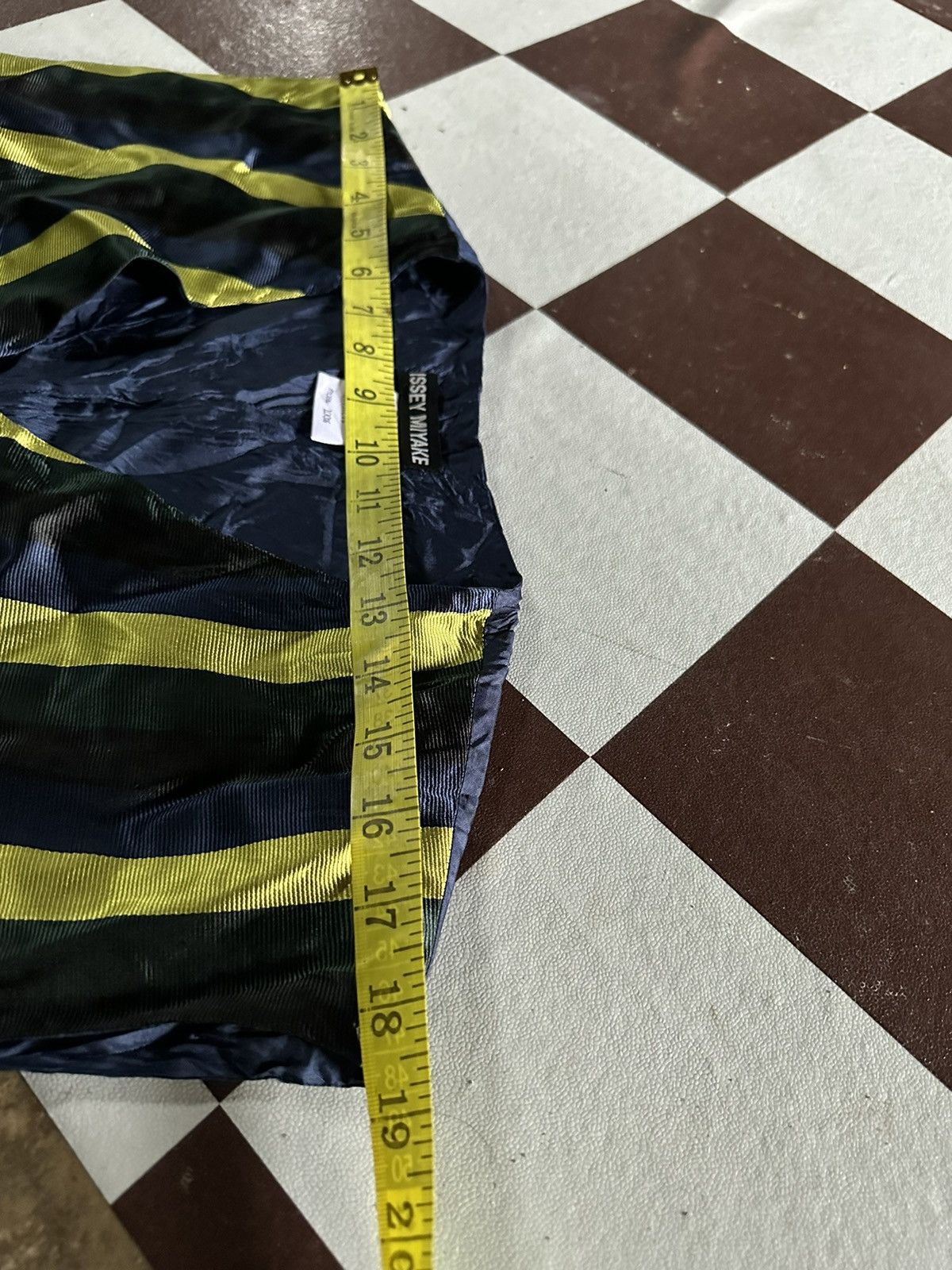 Issey Miyake aw2011 Issey Miyake multicolor stripes vest super design Size US M / EU 48-50 / 2 - 13 Thumbnail