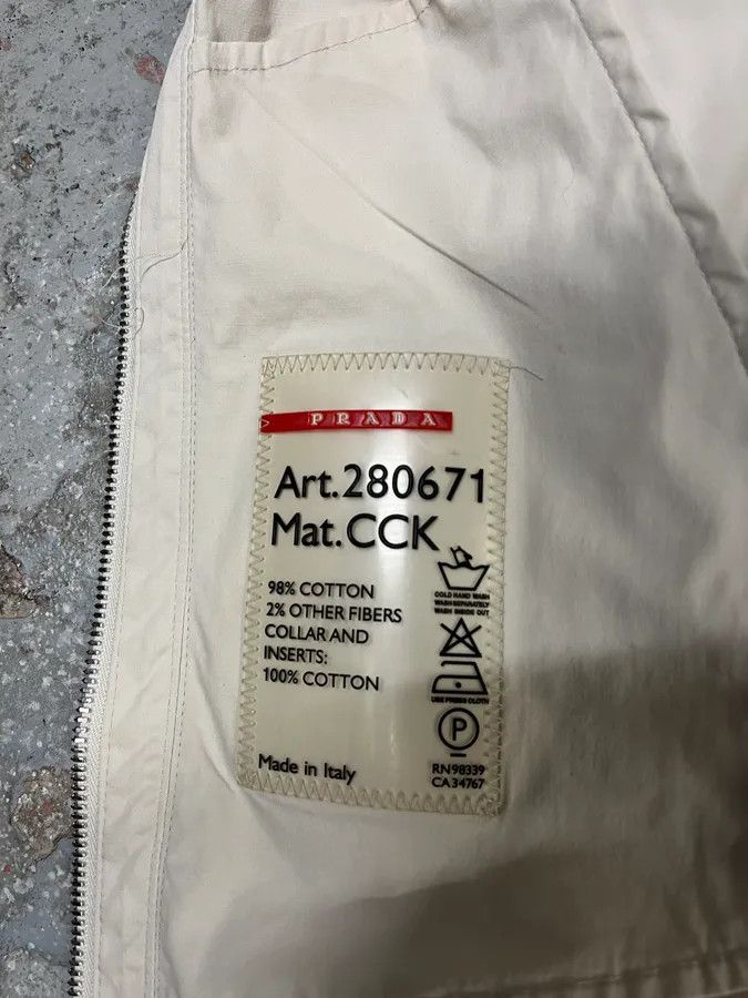 Designer × Prada × Vintage SS2002 Prada Beige Light Belted Zip-up Jacket Size US S / EU 44-46 / 1 - 7 Thumbnail