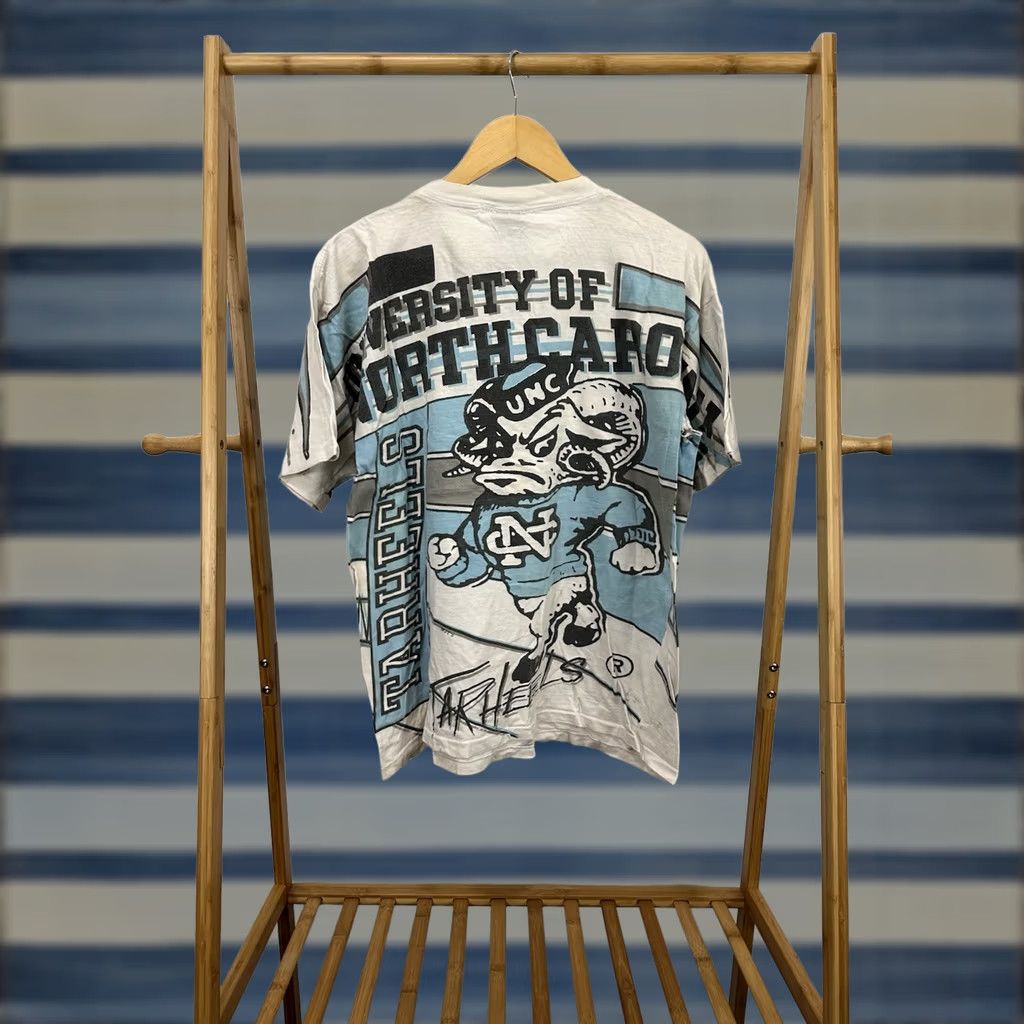 Vintage VTG UNC Carolina Tar Heels T-Shirt M White Thrashed Worn Distressed Rameses AOP All Over Print NCAA ACC Mens Size US M / EU 48-50 / 2 - 1 Thumbnail