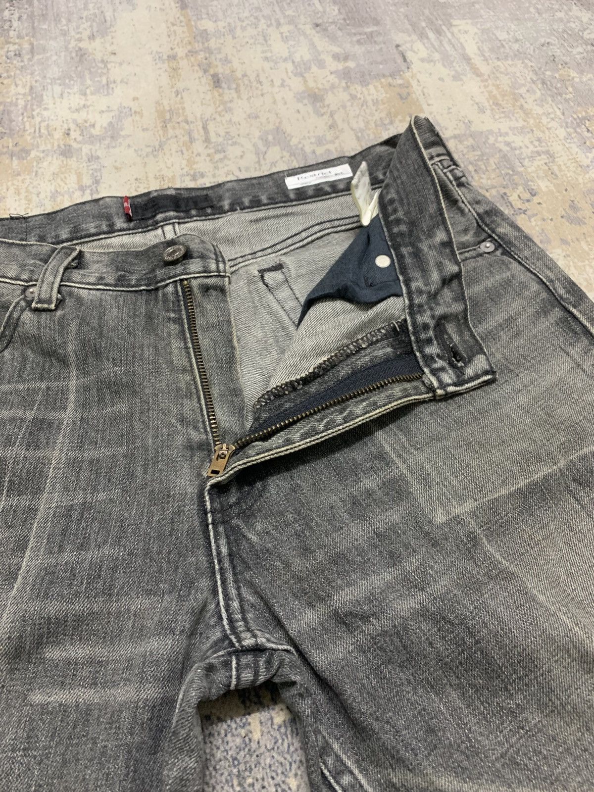 Levi's Vintage Levi's Washed Grey Flared Bootcut Jeans Y2K Red Tab Size US 32 / EU 48 - 6 Thumbnail