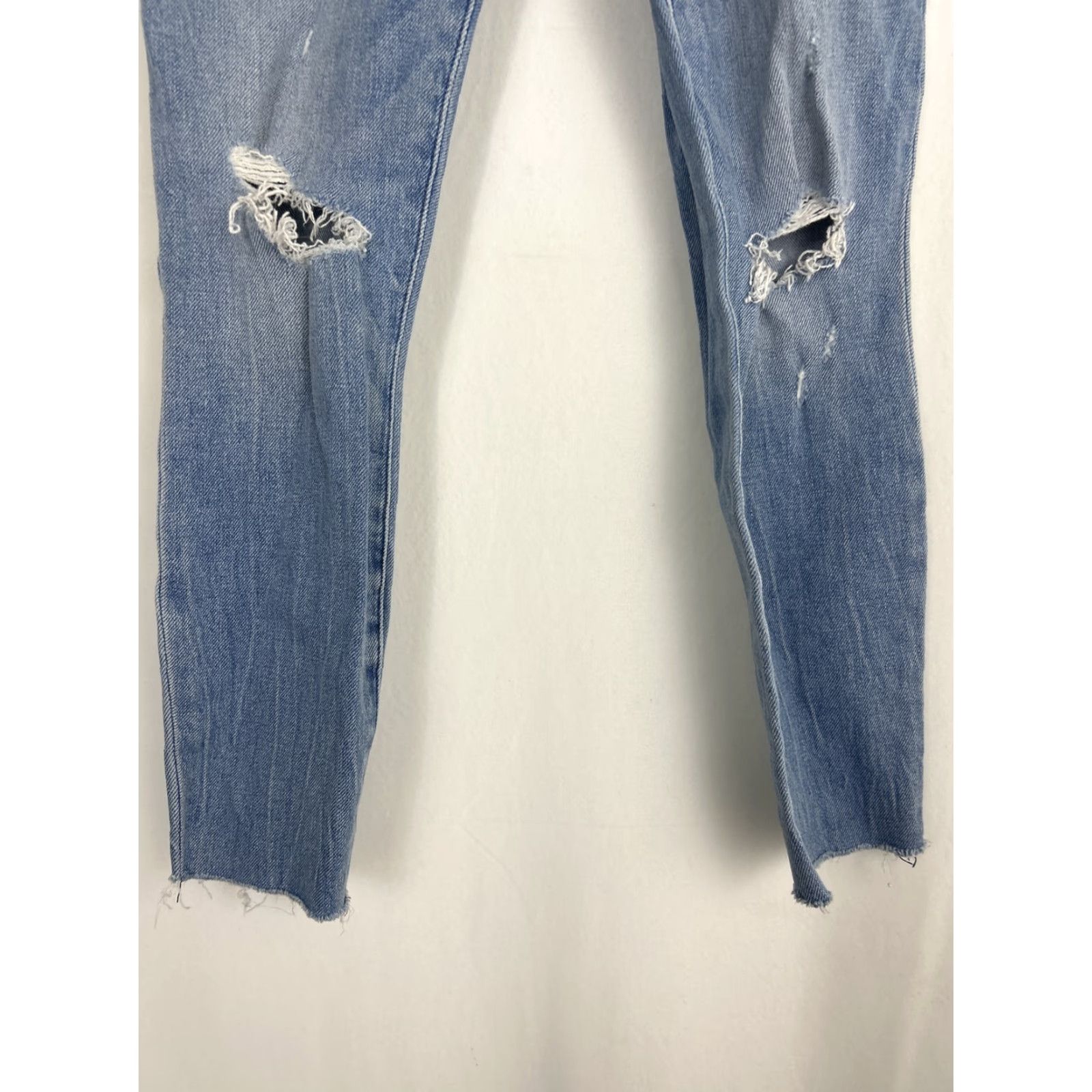 Lucky Brand Lucky Brand Jeans Bridgette High Rise Crop Denim Button Fly Raw Hem Size 4/27 Blue Size 27" / US 4 / IT 40 - 2 Thumbnail