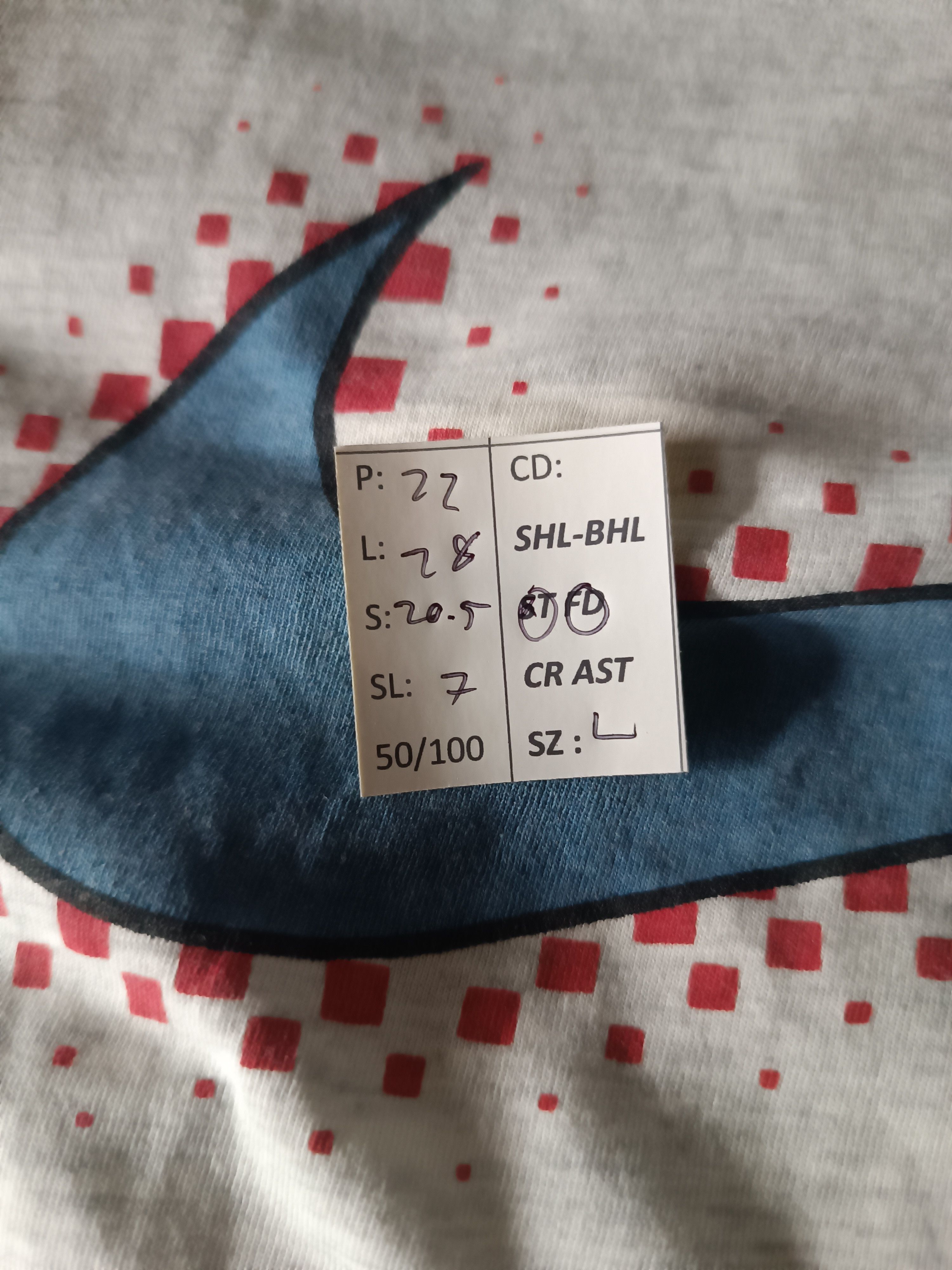Nike VINTAGE 90'S NIKE SWOOSH CRAZY BACKHIT TEE Size US L / EU 52-54 / 3 - 14 Thumbnail