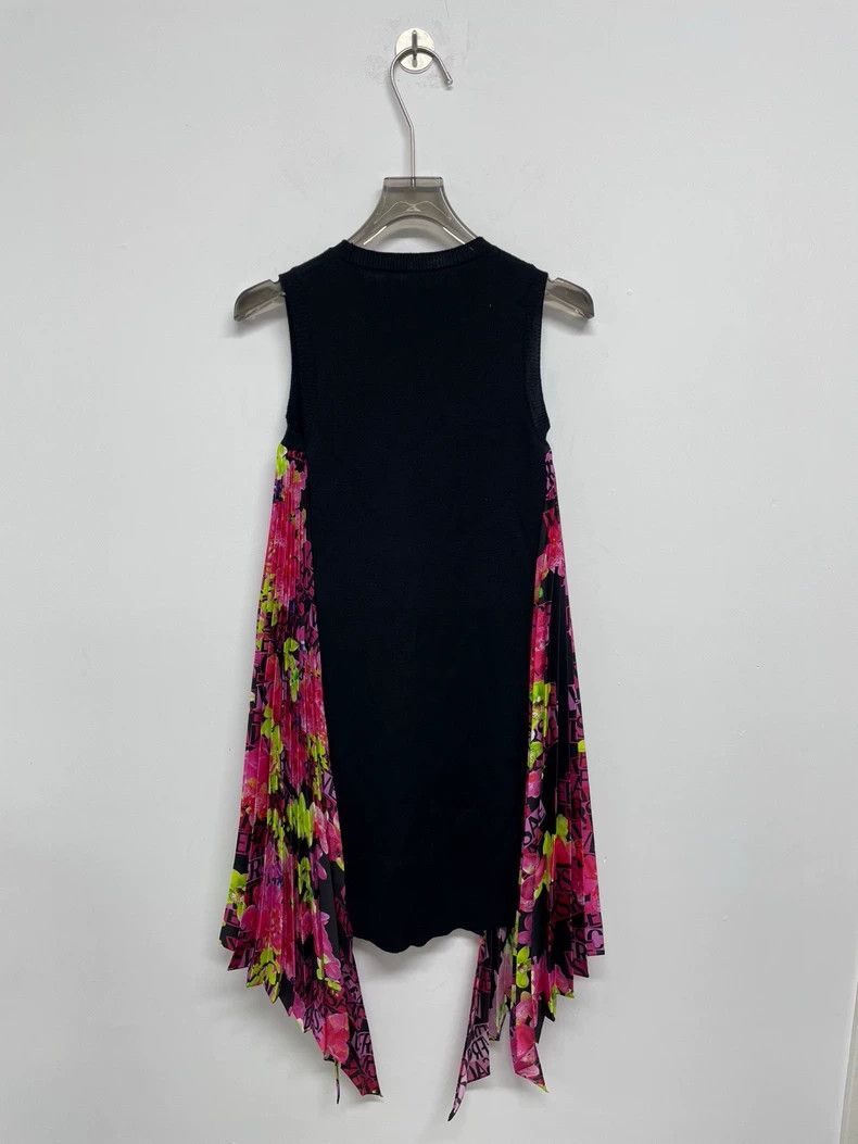 Versace Versace Sleeveless dress Size M / US 6-8 / IT 42-44 - 2 Thumbnail