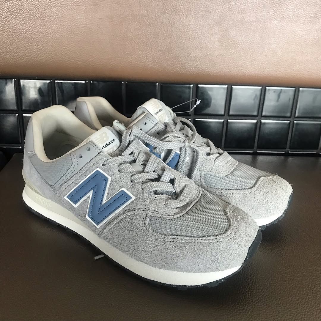 New Balance New Balance 574 Classic Heritage Grey Suede Charcoal 10.5uk Size US 10.5 / EU 43-44 - 6 Thumbnail