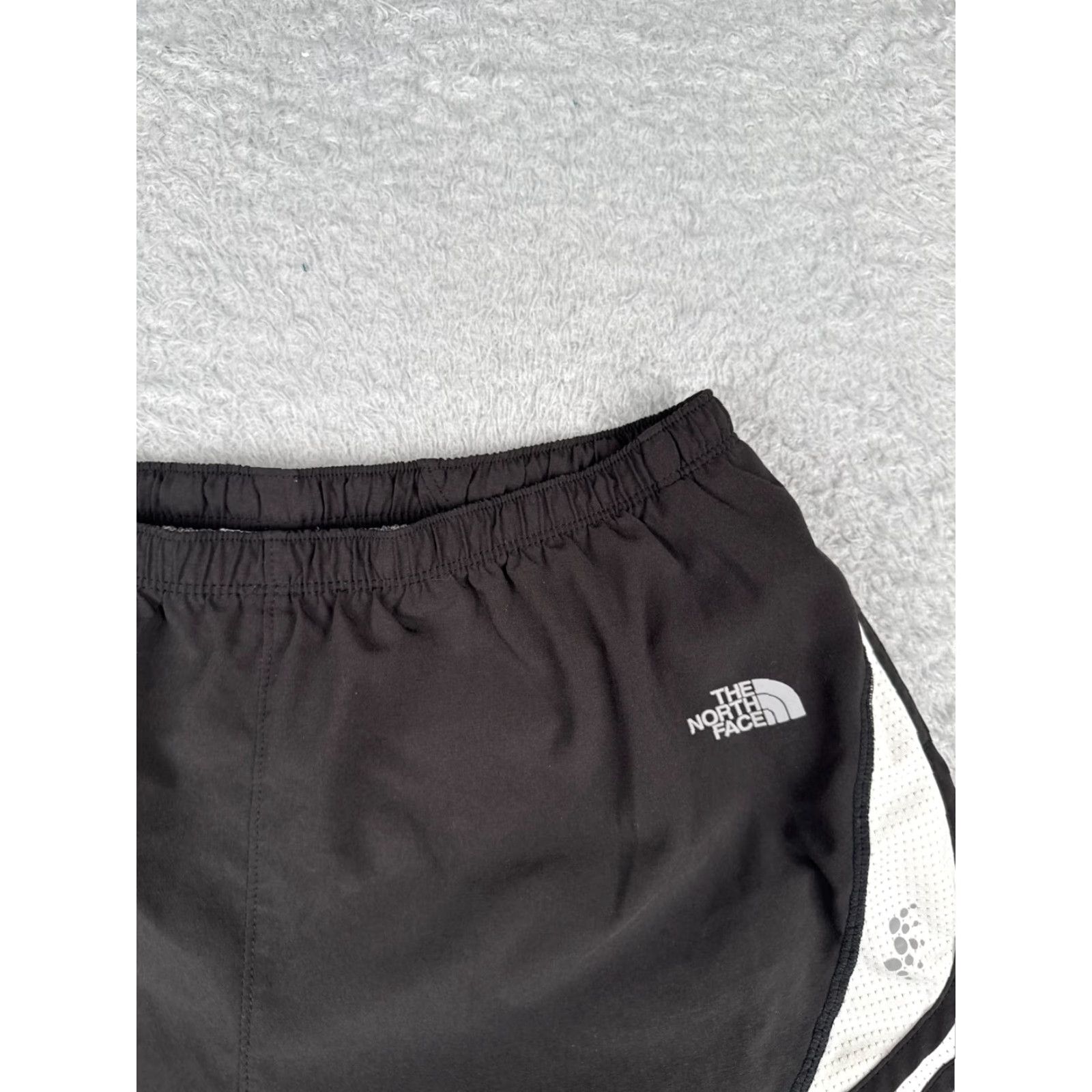 The North Face The North Face Shorts Women Medium Black White Track Sweat Lined Flight Series Size 32" / US 10 / IT 46 - 5 Thumbnail