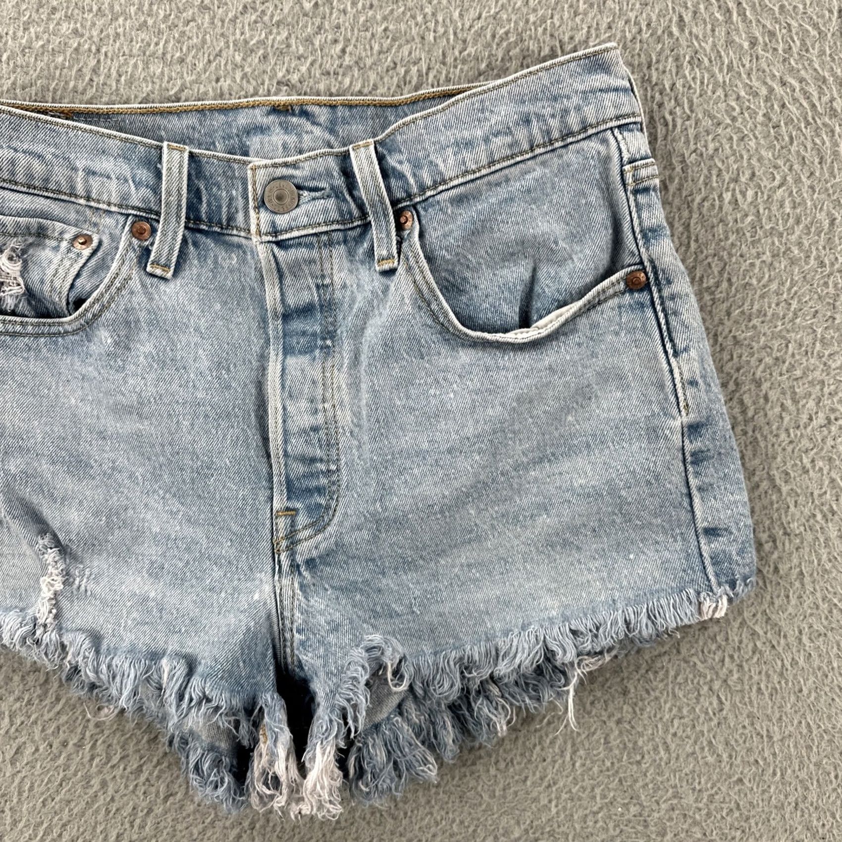 Levi's VINTAGE Levi’s 501 XX Women’s Cut-Off Denim Short Blue 26 Summer Jeans Shorts Womens Regular Fit Size 26" / US 2 / IT 38 - 2 Thumbnail