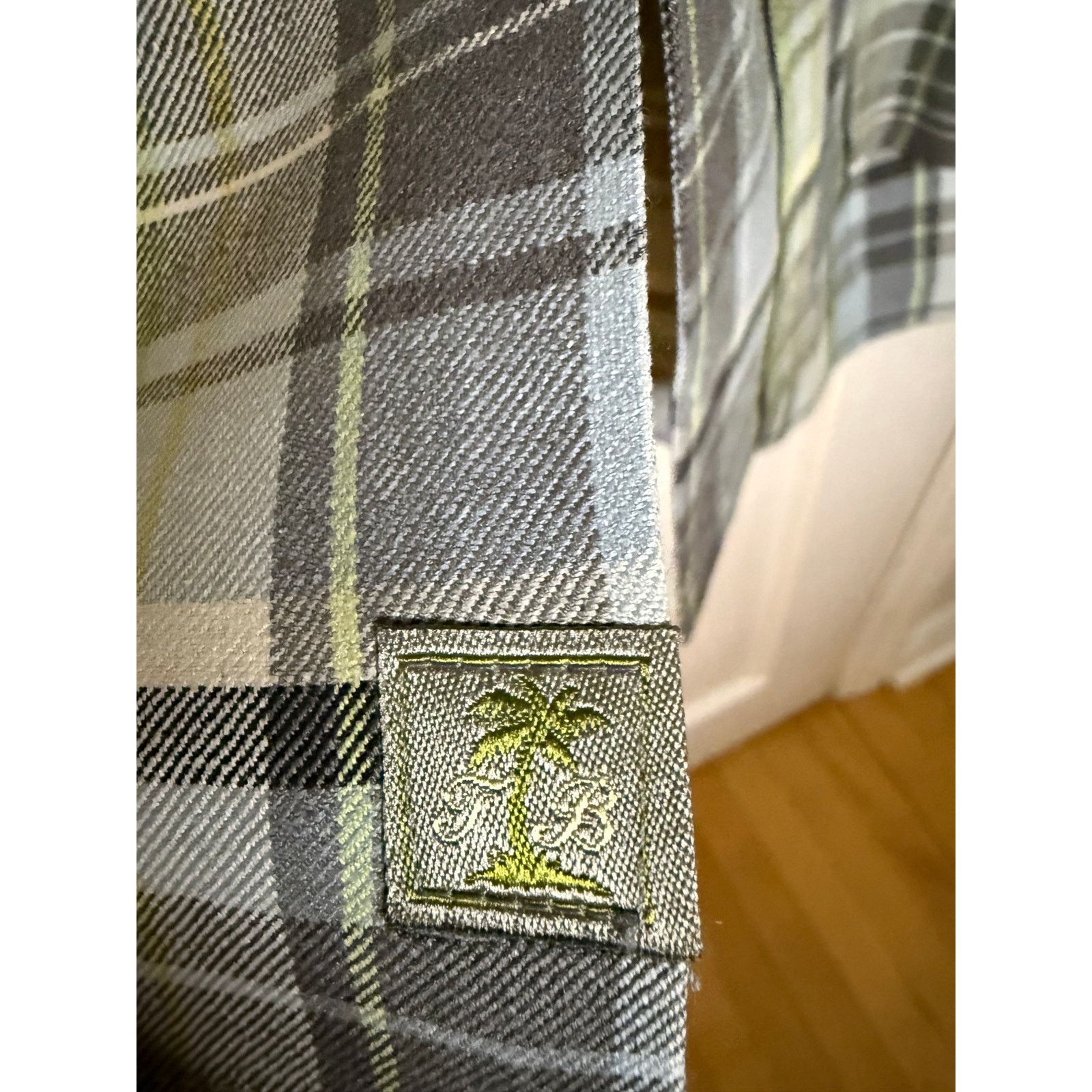 Tommy Bahama Tommy Bahama Silk Short Sleeve Button Down Plaid - X-large Size US XL / EU 56 / 4 - 5 Thumbnail