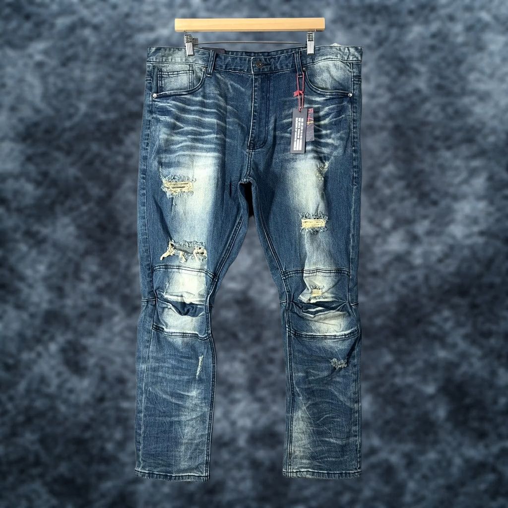 Vintage Smoke Rise Jeans Slim Tapered 42x32 Blue Light Wash Distressed Jeans Mens Slim Fit Denim JP8031 Size US 42 / EU 58 - 1 Thumbnail