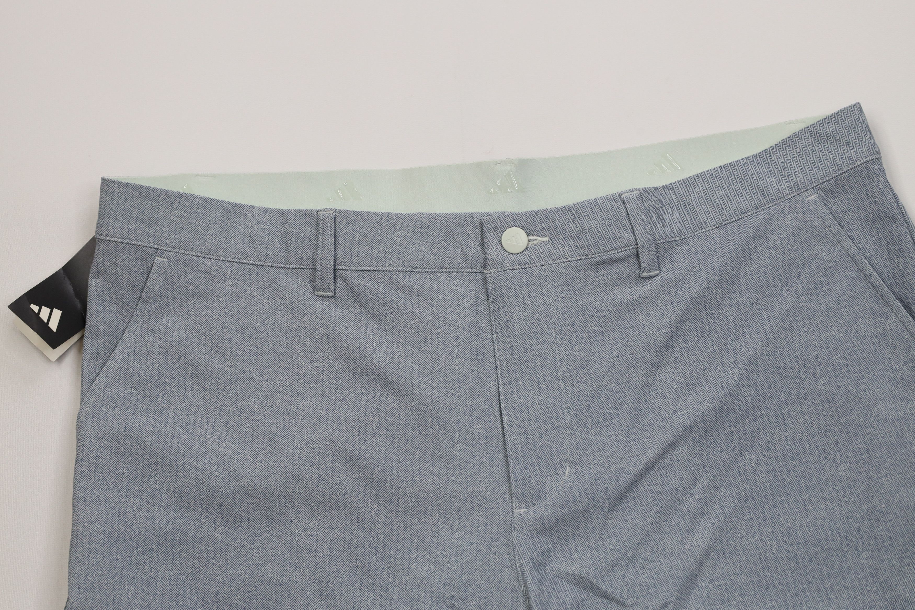 Adidas Deadstock Vintage Y2K Adidas Golf Herringbone Golfing Shorts Size US 38 / EU 54 - 2 Thumbnail
