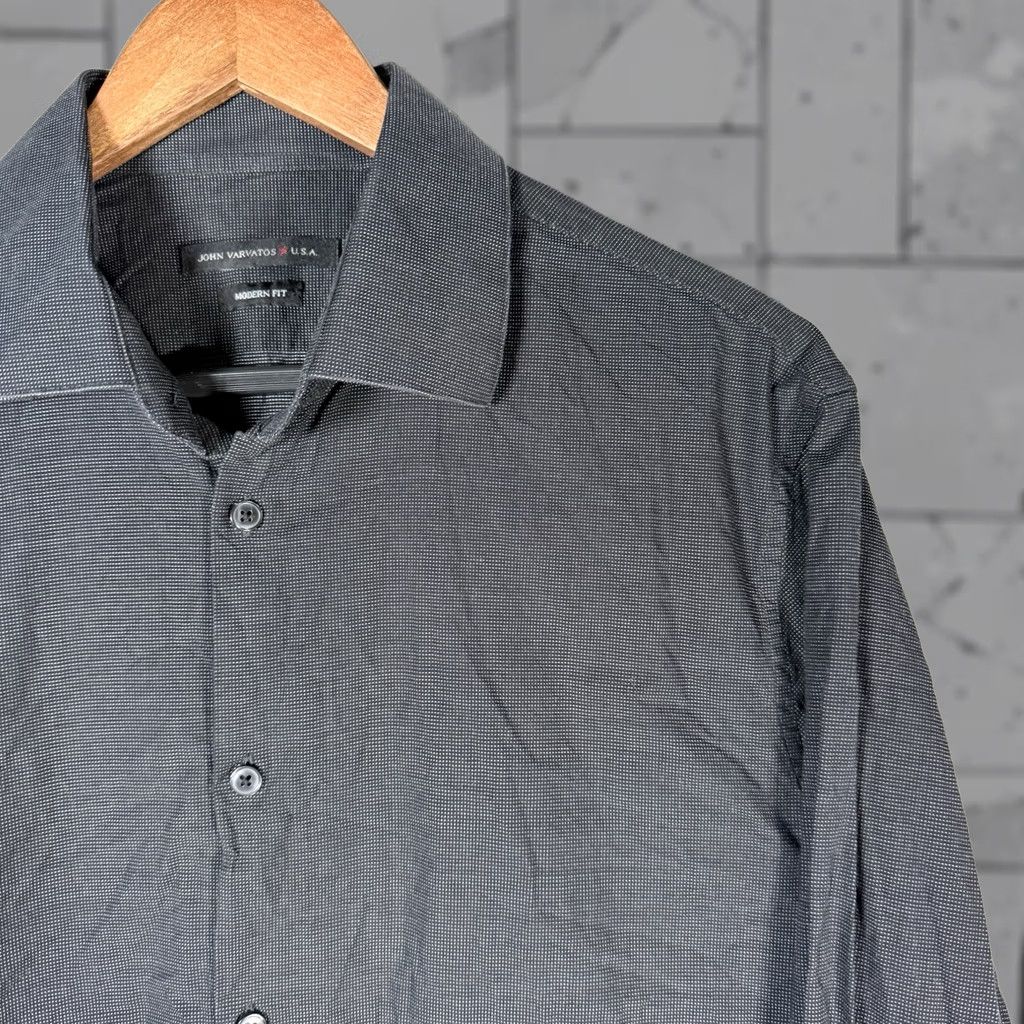 John Varvatos John Varvatos Modern Fit Black Long Sleeve Button-Down Shirt Mens Size 16.5L Size US L / EU 52-54 / 3 - 1 Thumbnail