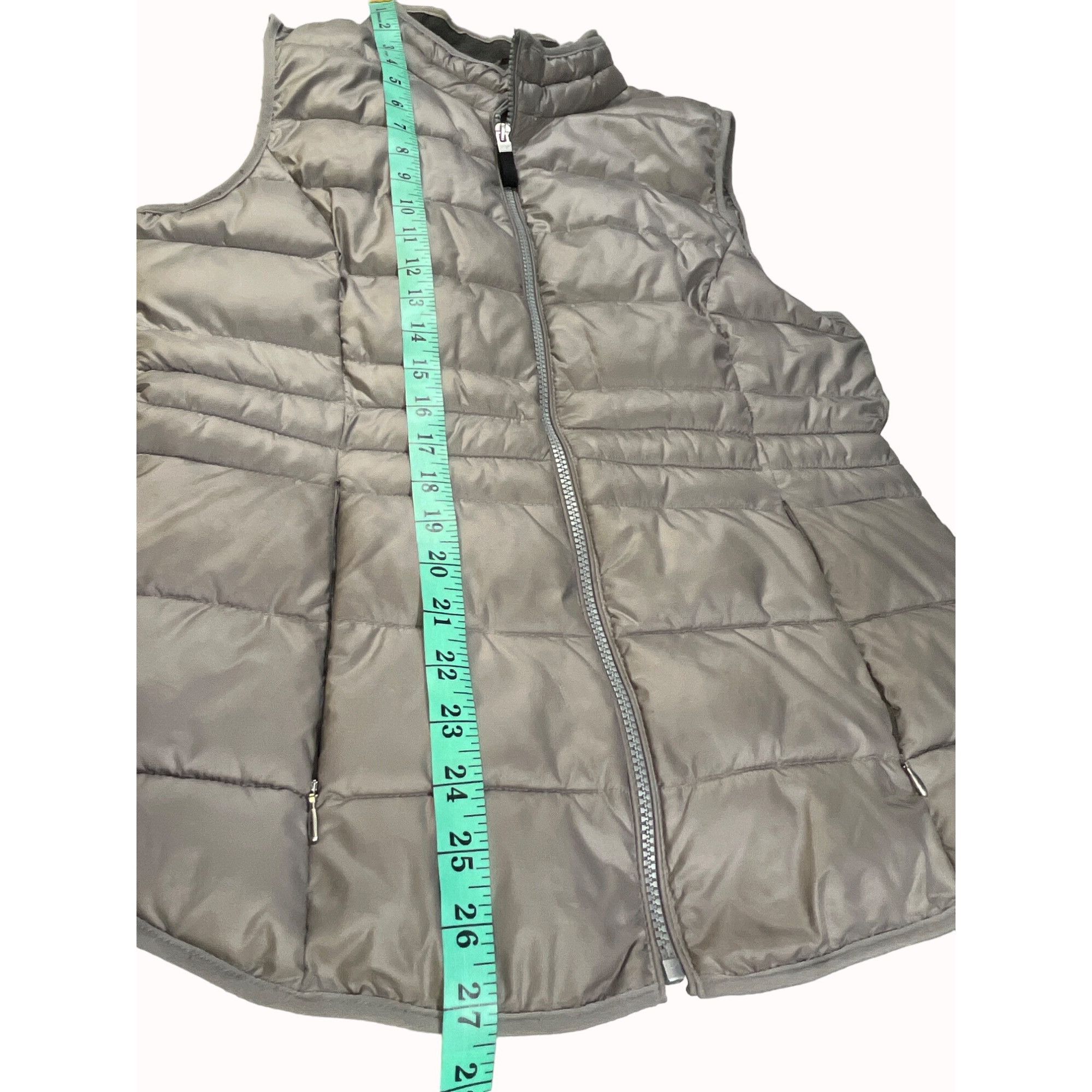 Andrew Marc Marc New York Andrew Marc Women's Grey Puffer Vest Size M SK Size M / US 6-8 / IT 42-44 - 8 Thumbnail
