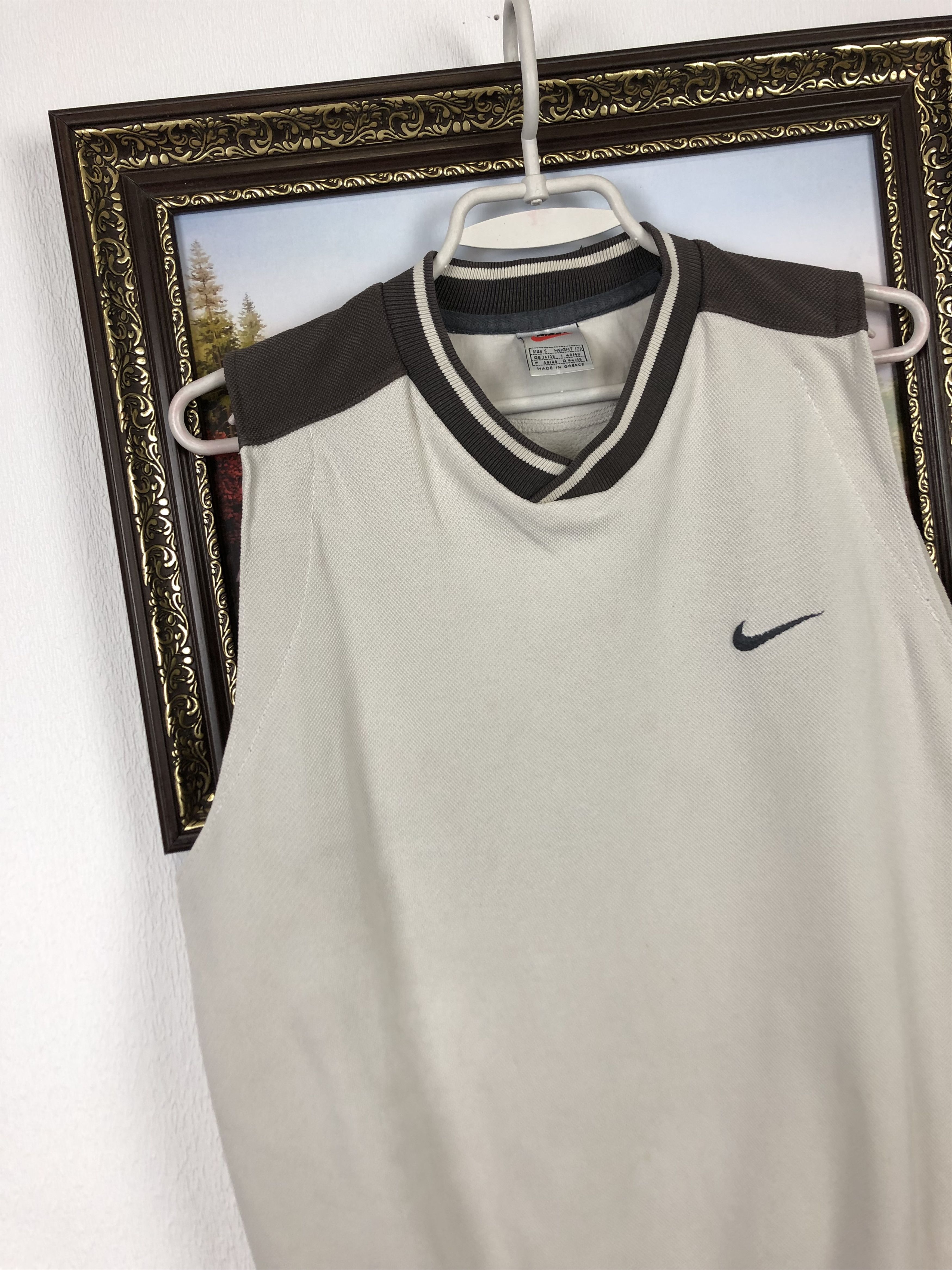 Nike Vintage Nike Sleveless Tank Top Jacket Shirt Hype Swoosh Size US S / EU 44-46 / 1 - 3 Thumbnail