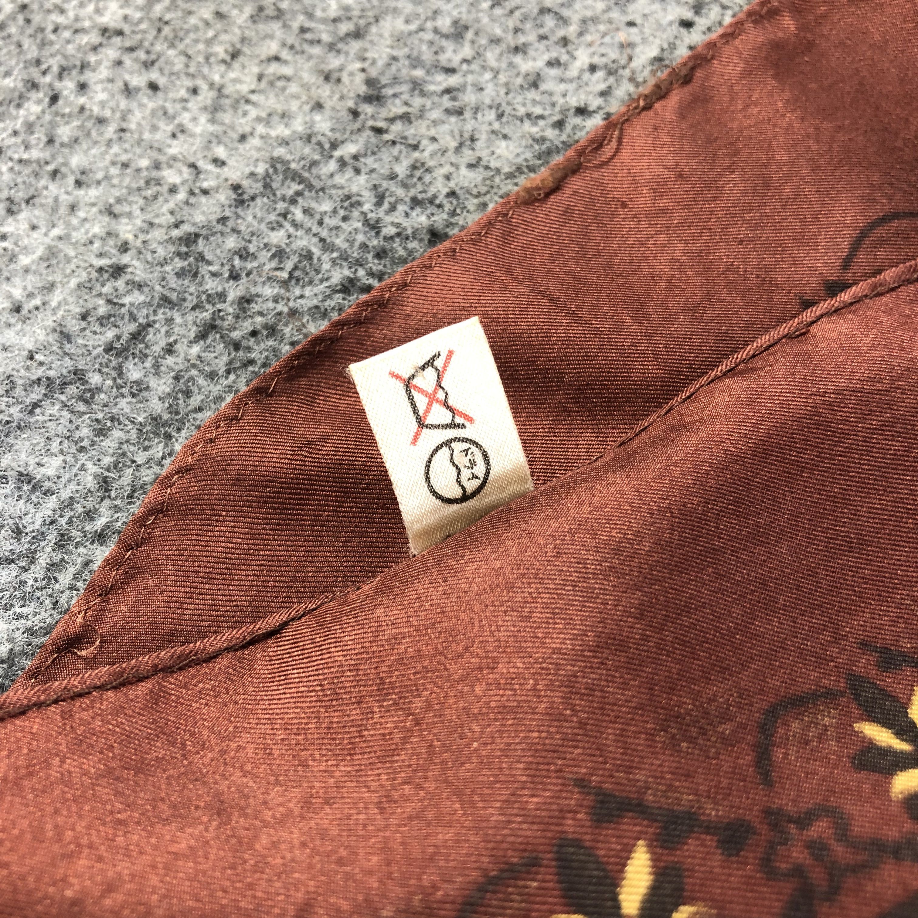 Japanese Brand Luxury Design Silk Scarf M811 Size ONE SIZE - 4 Thumbnail