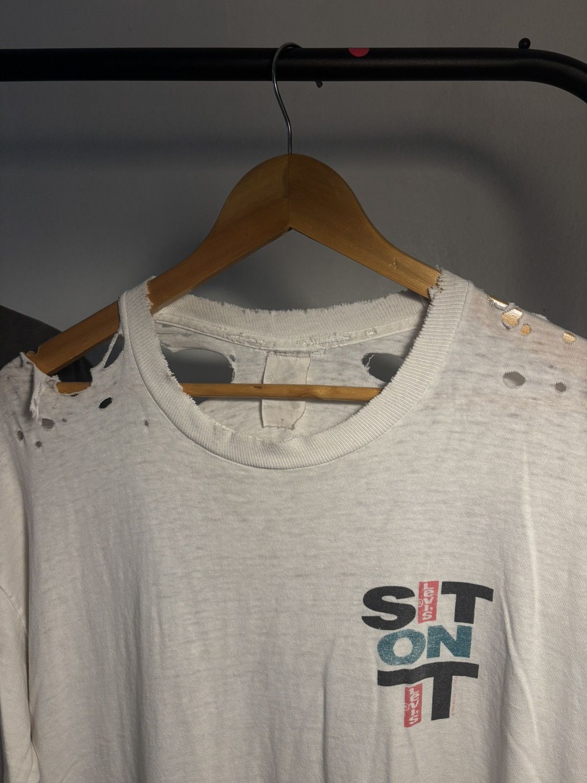 Levi's Vintage Clothing Vintage Levi’s “Set on it” 90’s T-shirt Size US L / EU 52-54 / 3 - 4 Thumbnail