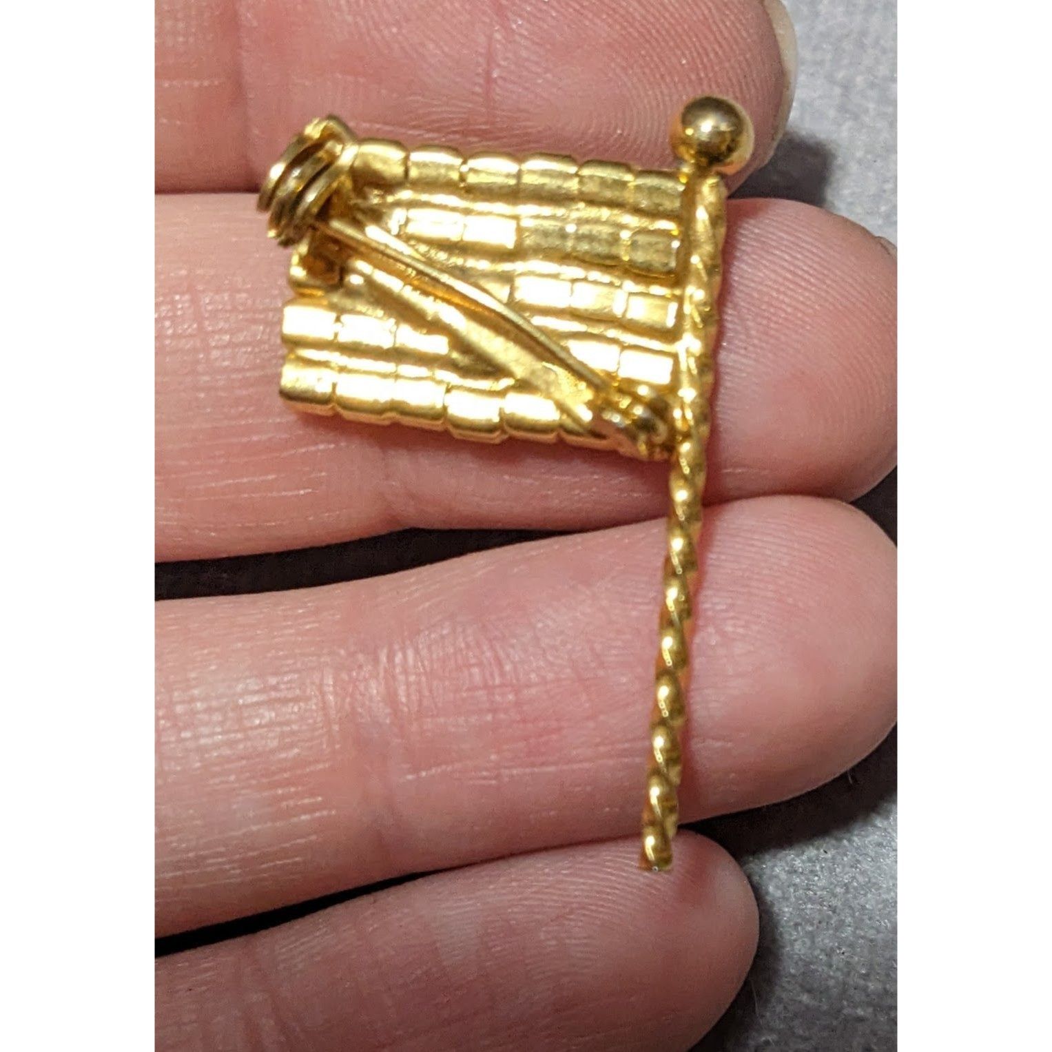 Other Vintage Gold Tone Rhinestone American Flag Brooch Size ONE SIZE - 6 Thumbnail