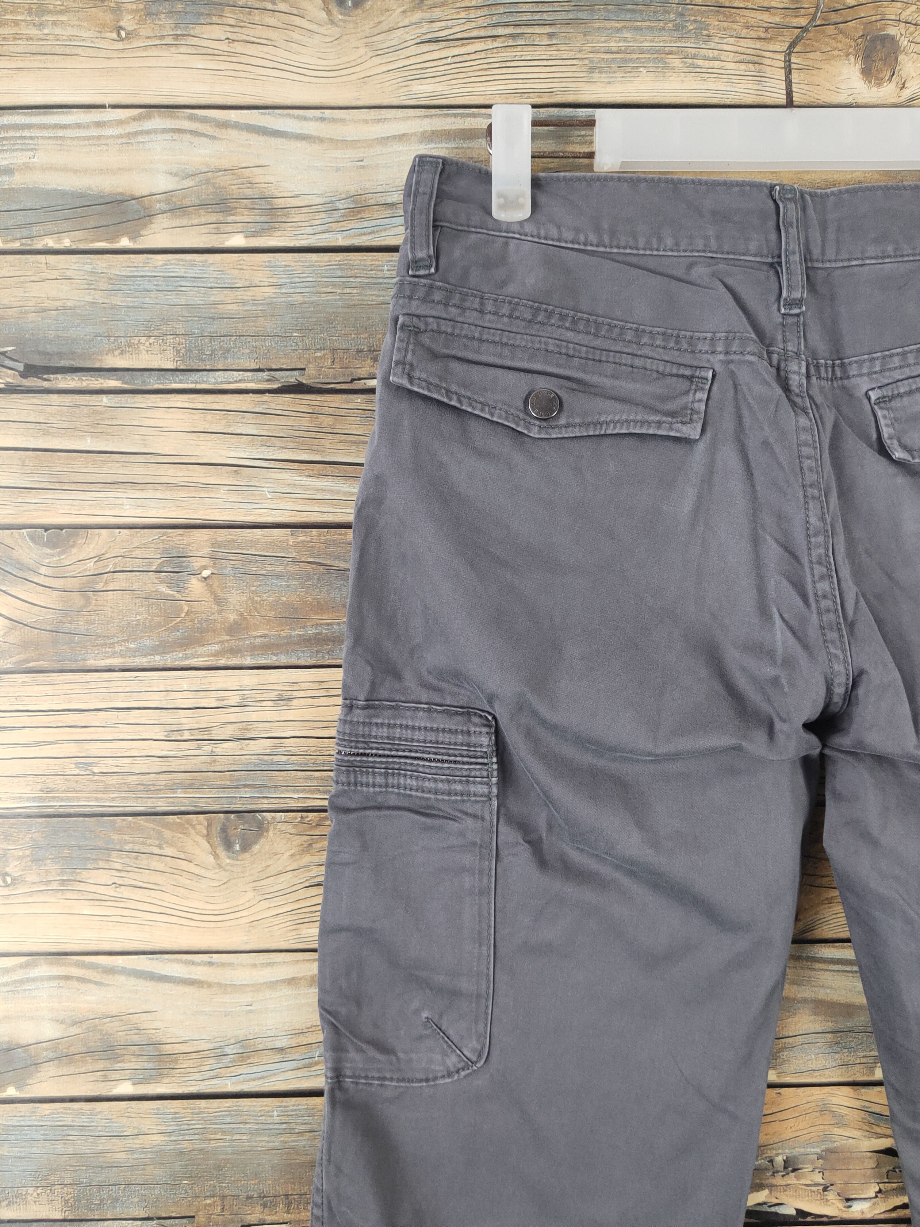 Japanese Brand DL Uniqlo Dark Gray Multipocket Cargo Pants #2109 Size US 31 - 8 Thumbnail