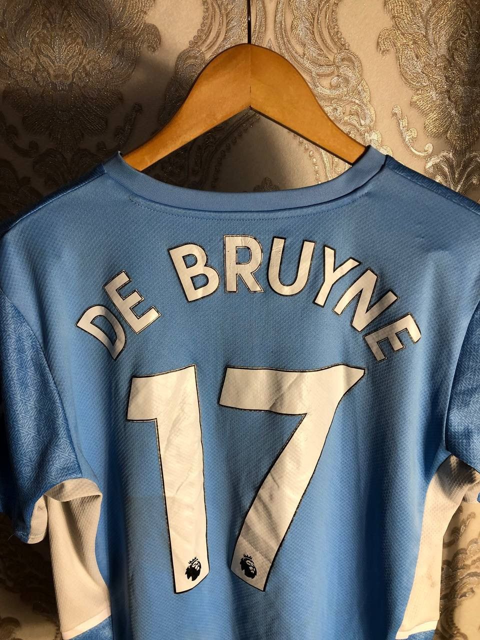 Puma × Vintage VERY RARR PUMA FC MANCHESTER CITY ENGLAND SOCCER JERSEY Y2K Size US M / EU 48-50 / 2 - 10 Thumbnail