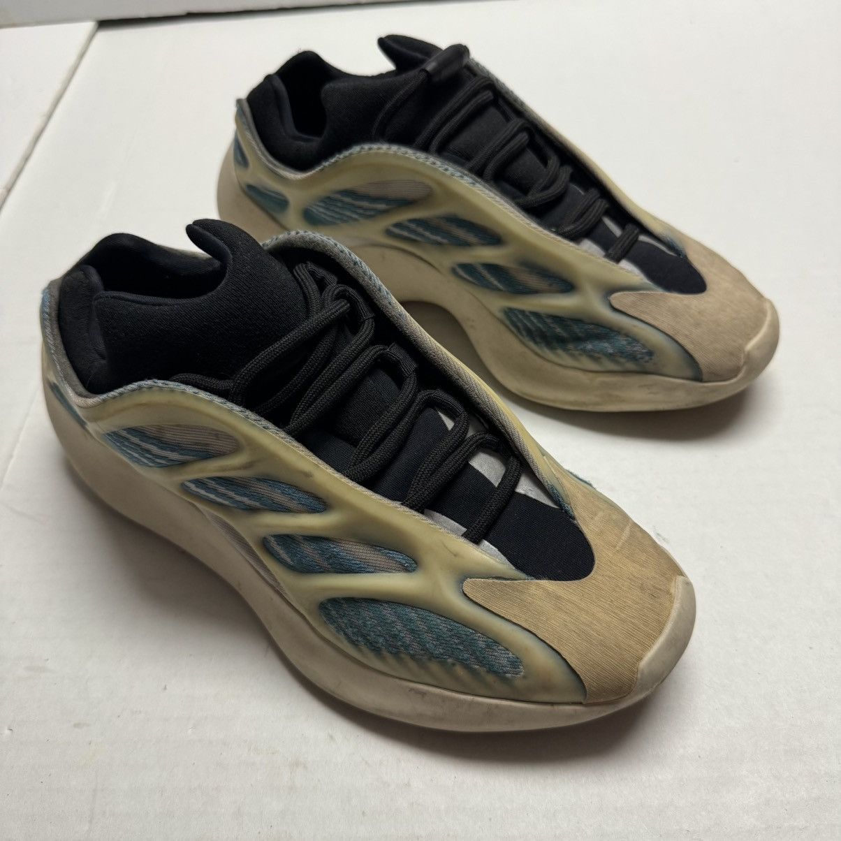 Yeezy adidas Yeezy 700 V3 Kyanite ART GY0260 Shoes Size 7.5 Size US 7.5 / EU 40-41 - 5 Thumbnail