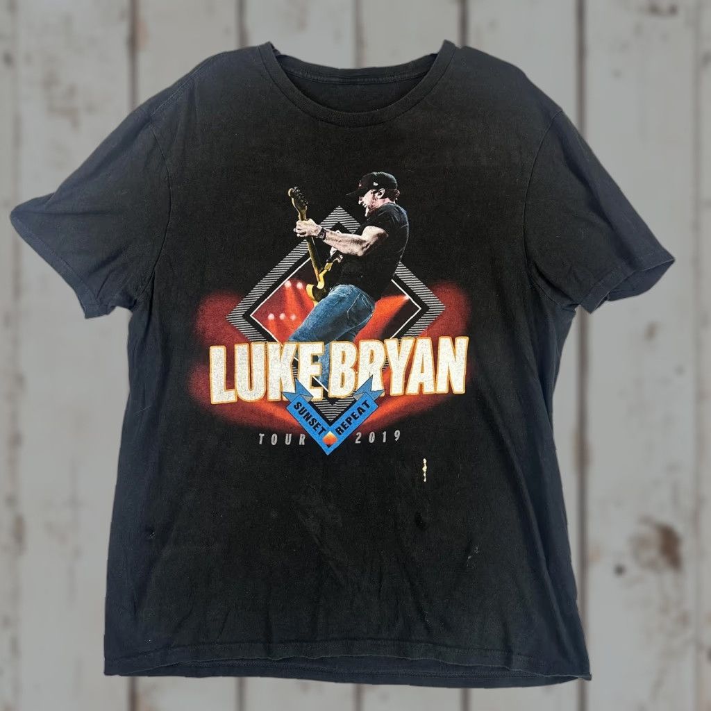 Vintage Luke Bryan Shirt Mens Large Black 2019 Sunset Repeat Tour Concert Graphic Tee Shirt Mens Large Black Luke Bryan 2019 Tour Concert Graphic Tee Size US L / EU 52-54 / 3 - 1 Thumbnail