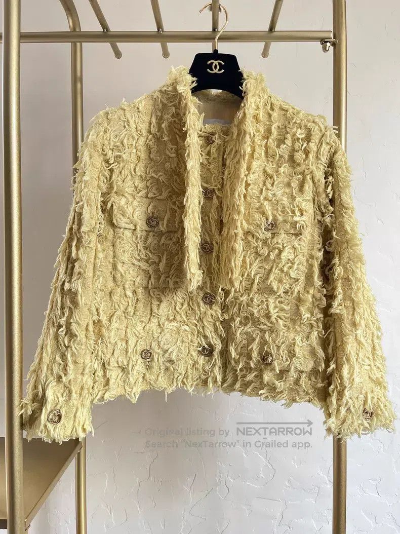 Chanel 2021 Early Spring Vacation Series 21c Yellow Fur Co