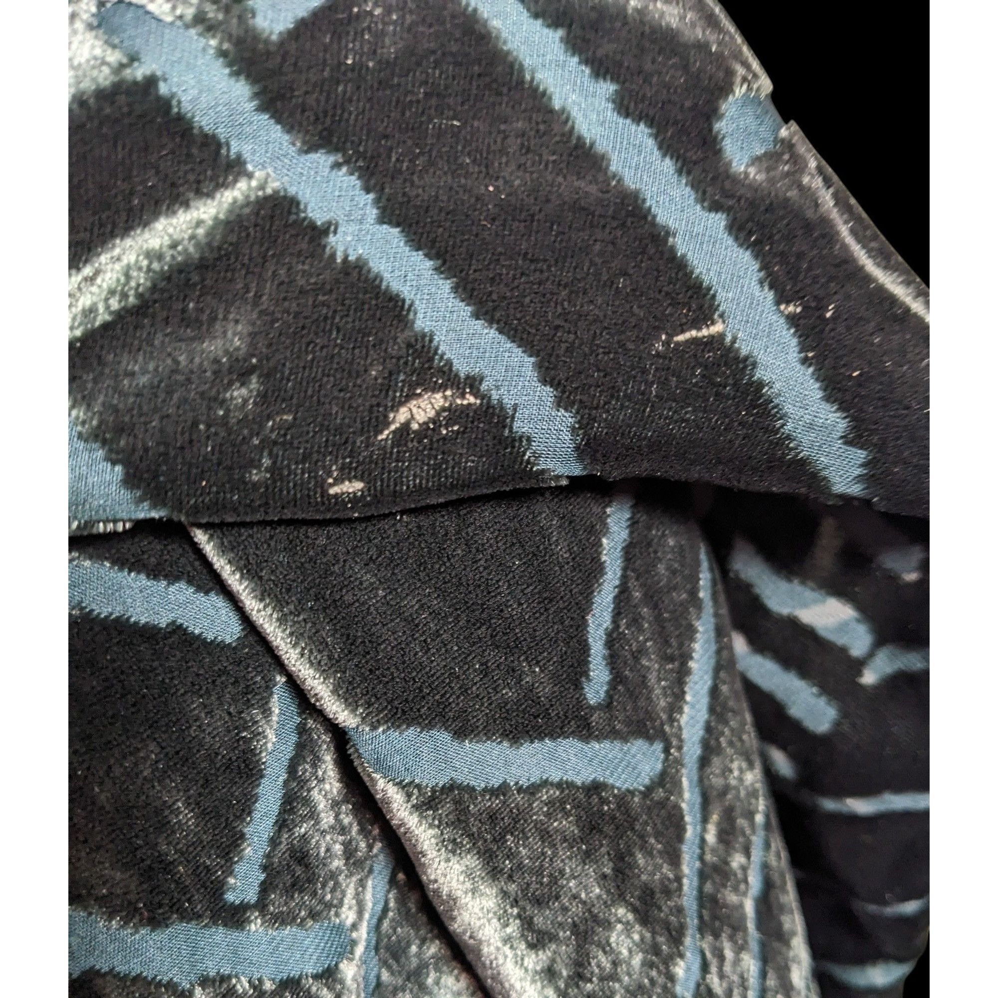 Other Vintage Dark Blue Criss Cross Geometric Velvet Burnout Scarf Size ONE SIZE - 4 Thumbnail
