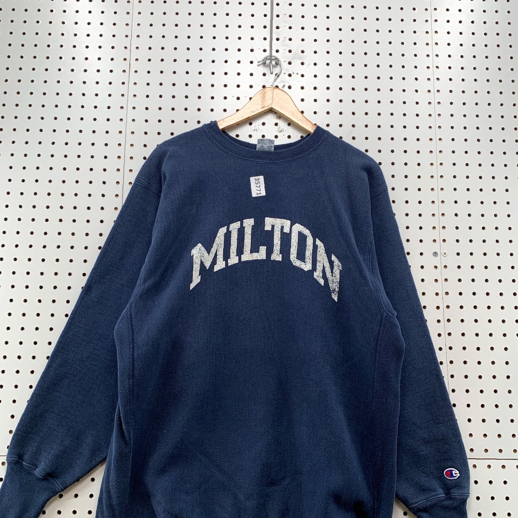 Clothing Champion Men's Pullover Retro Graphic Sweatshirt