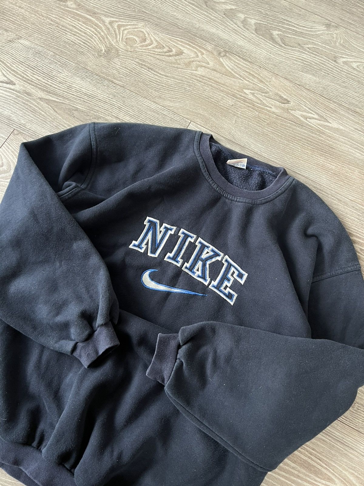 Other Vintage Nike Knit Central Logo Oversize Crew Neck Sweatshirt Size US L / EU 52-54 / 3 - 25 Thumbnail