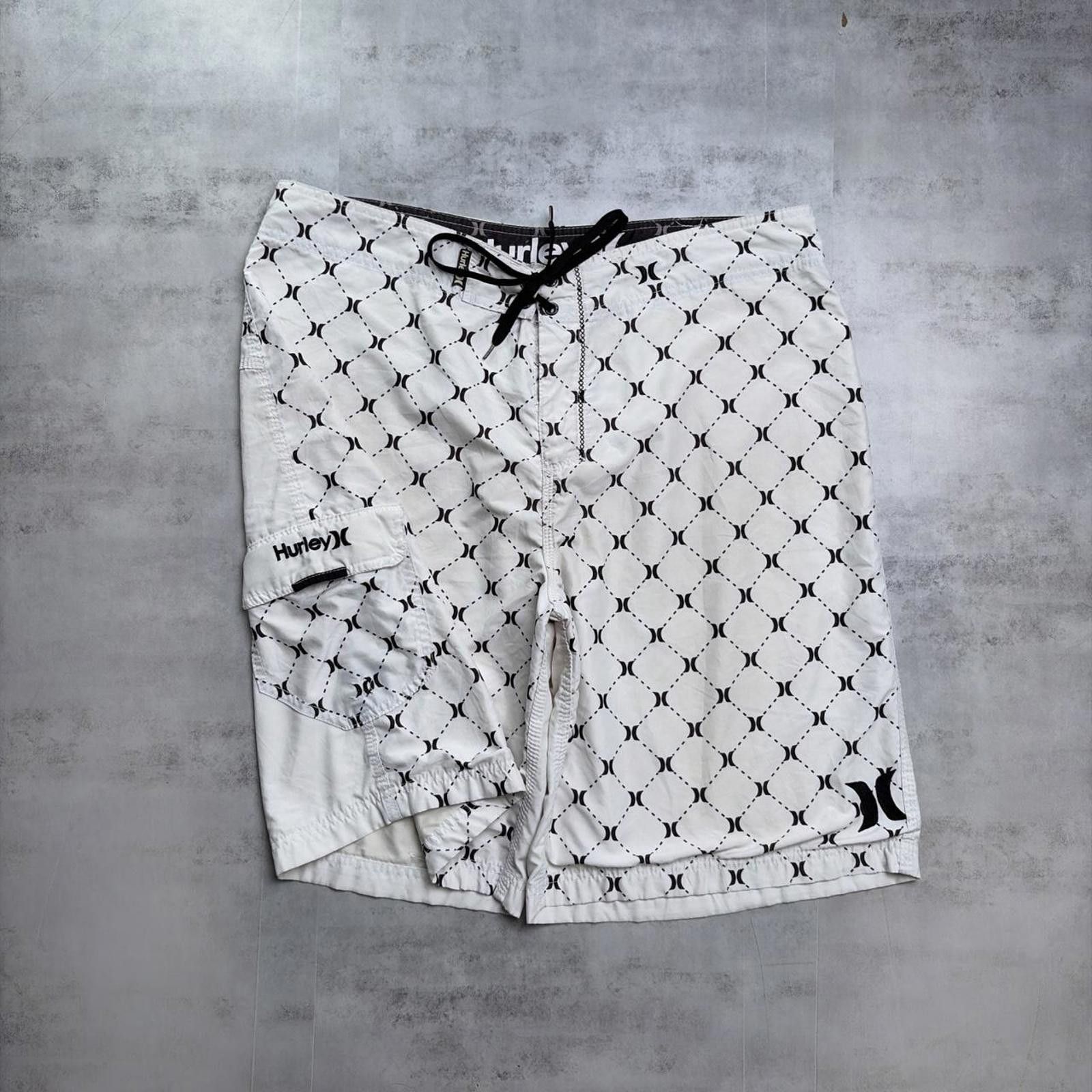 Hurley Y2K White Hurley Grunge Surf Baggy Board Shorts Size US 36 / EU 52 - 1 Thumbnail