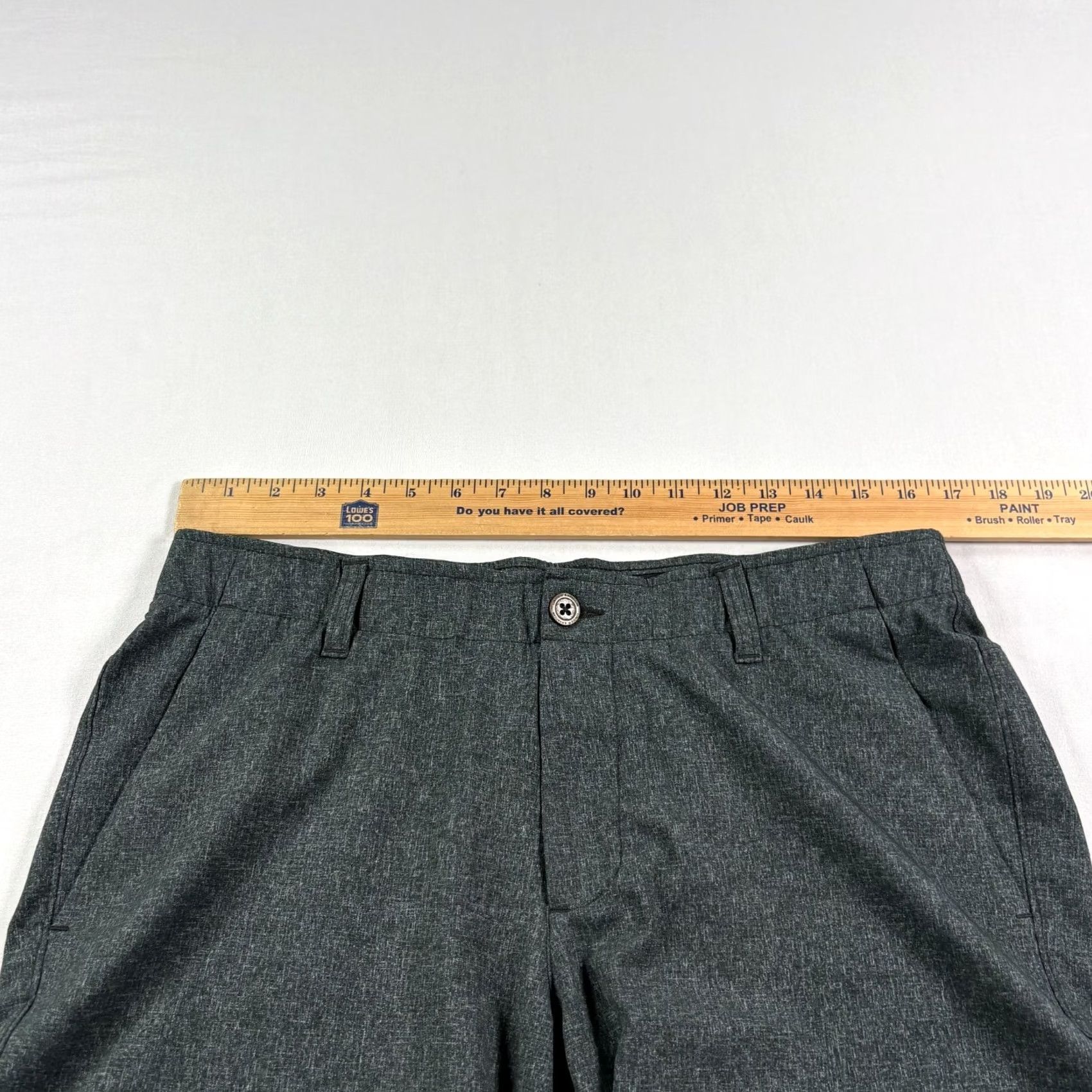 Under Armour Under Armour Shorts Mens Size 34 Gray Chino Stretch Performance Golf Showdown Regular Inseam 11 in Logo Size US 34 / EU 50 - 4 Thumbnail