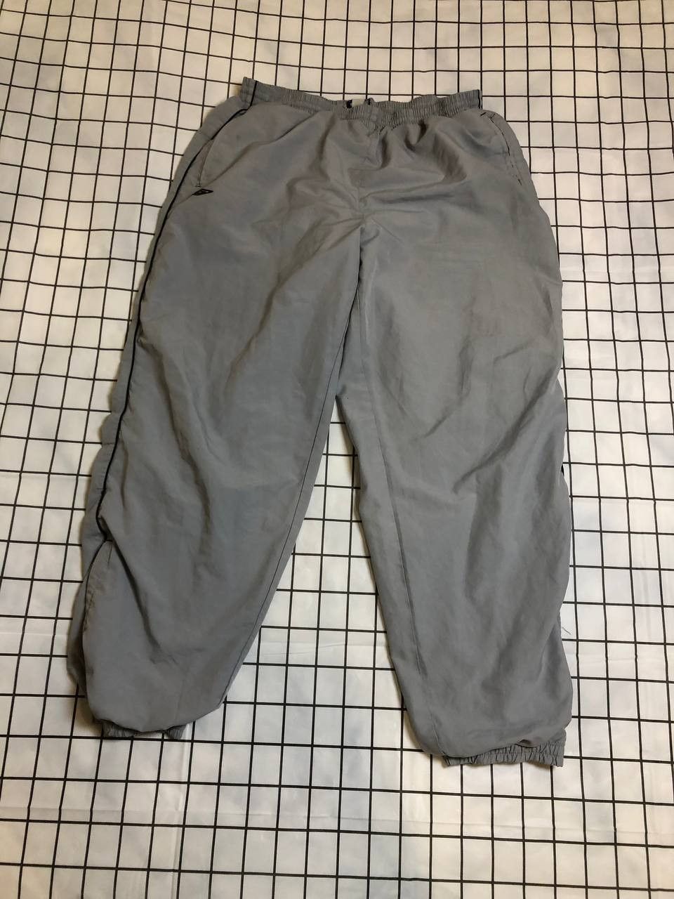 Umbro Vintage Umbro Baggy Embroidered Track Pants Size US 38 / EU 54 - 1 Thumbnail