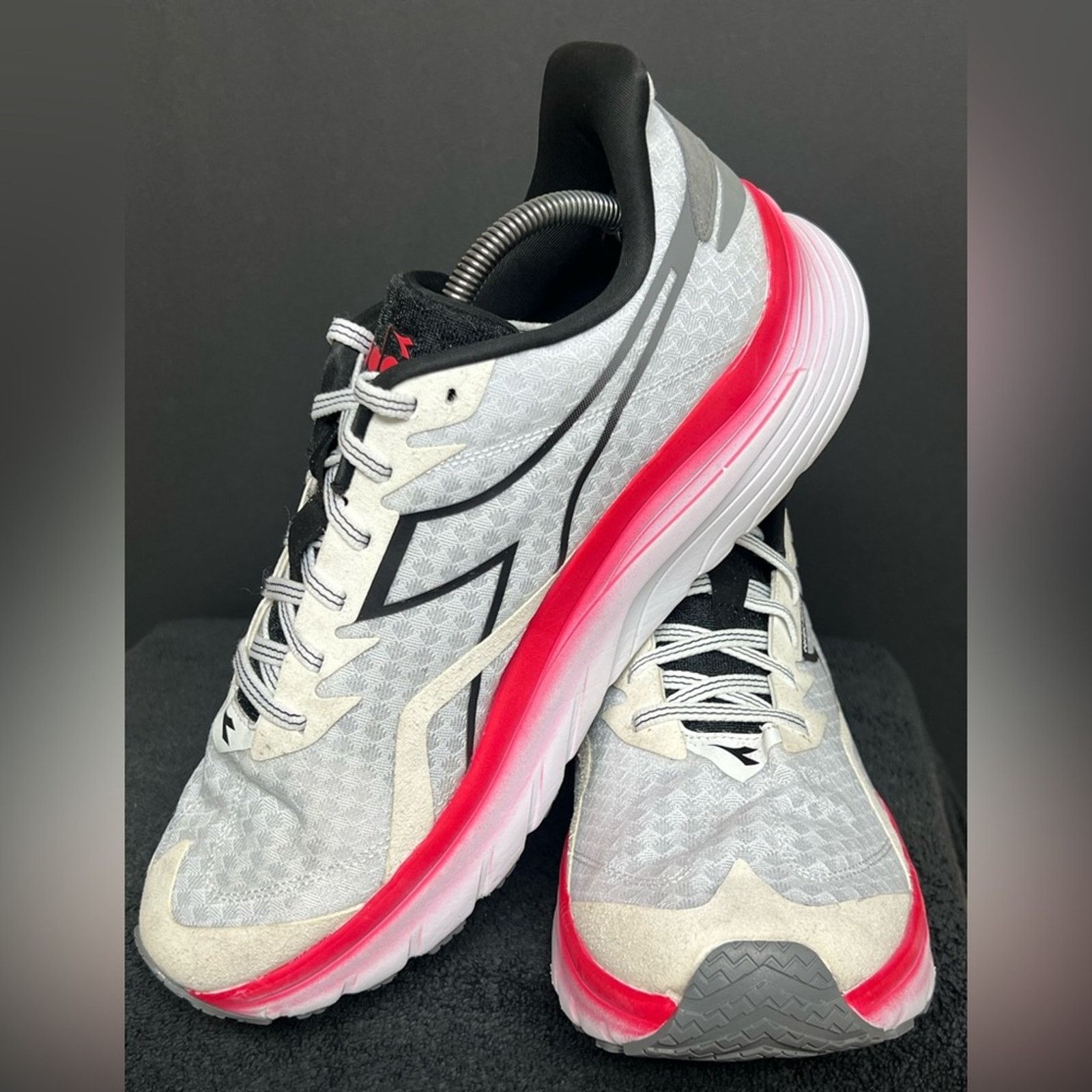 Diadora diadora Equipe Nucleo Running Mens Athletic Shoes 11.5 EUC Size US 11.5 / EU 44-45 - 3 Thumbnail