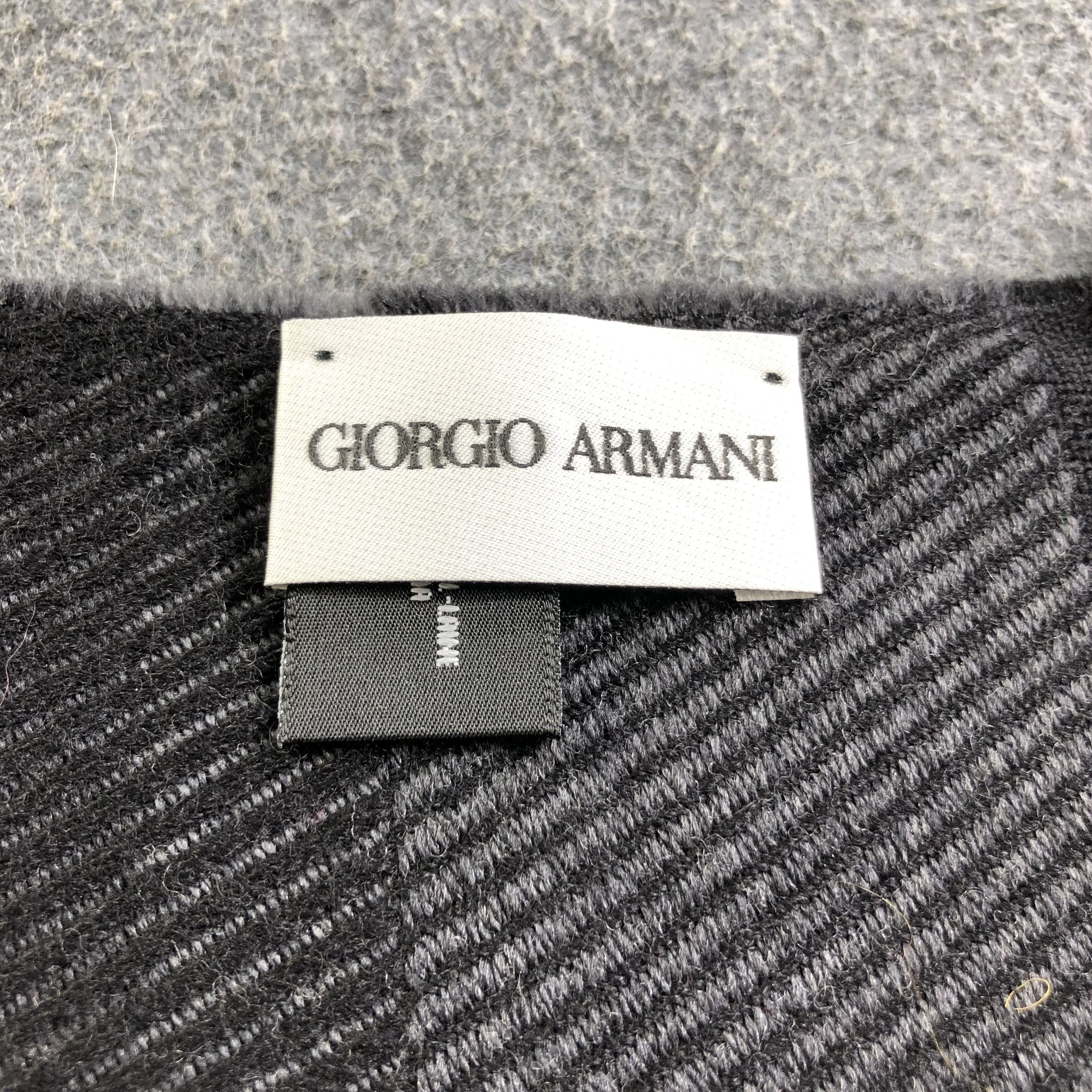 Giorgio Armani Giorgio Armani Spell Out Wool Scarf Muffler V1954 Size ONE SIZE - 4 Thumbnail
