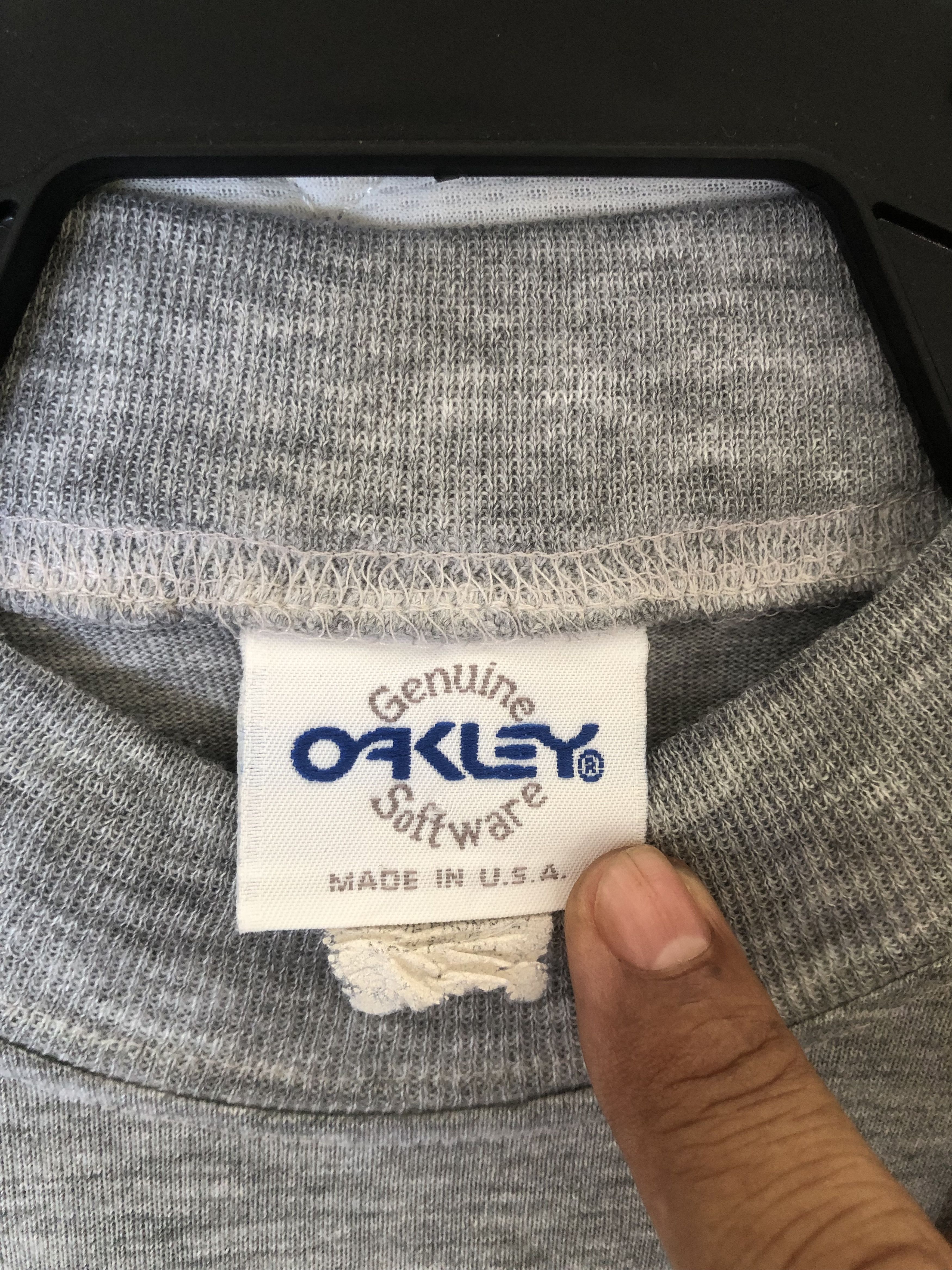 Oakley Vintage 90s OAKLEY embroidery Spellout Tee Size US L / EU 52-54 / 3 - 5 Thumbnail