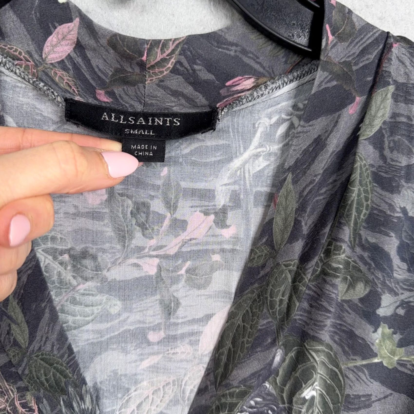 Allsaints VINTAGE AllSaints Dress Womens Small Gray Floral Bird Print V Neck Belted Mini Fit Flare Size S / US 4 / IT 40 - 2 Thumbnail