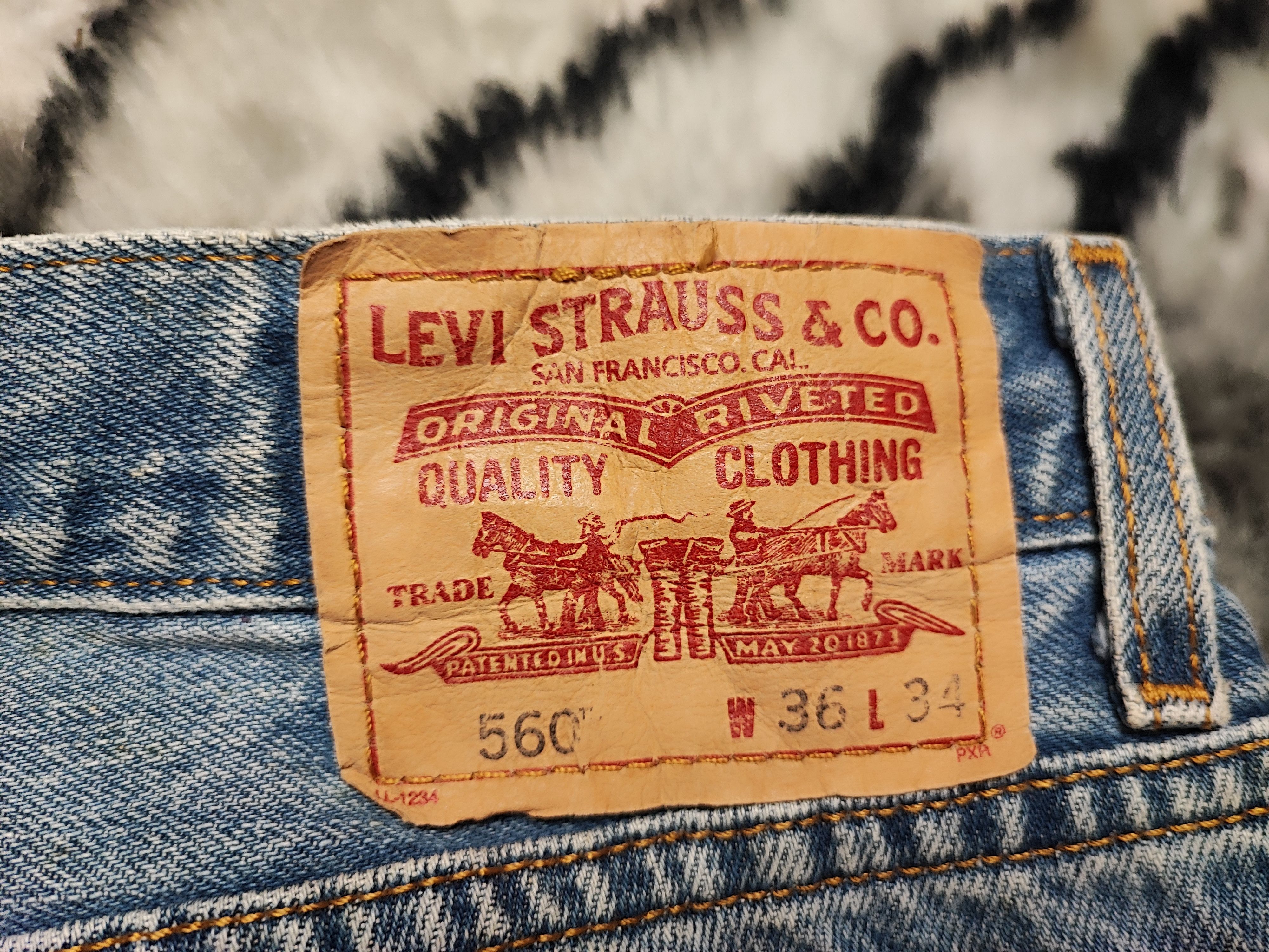 Levi's Vintage Levi's 560 Baggy Light Wash Thrashed Distressed ERD Size US 36 / EU 52 - 16 Thumbnail