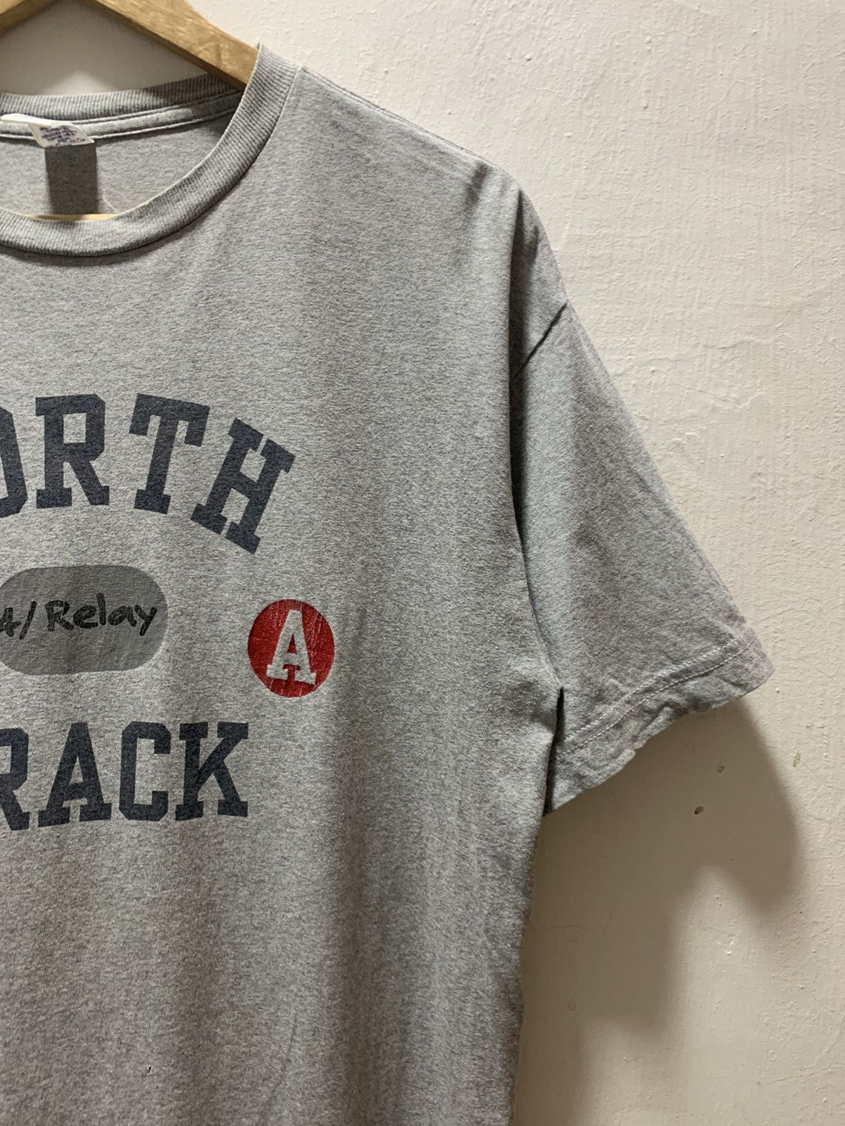 Gap Gap North Track T-Shirt Size US XL / EU 56 / 4 - 5 Thumbnail