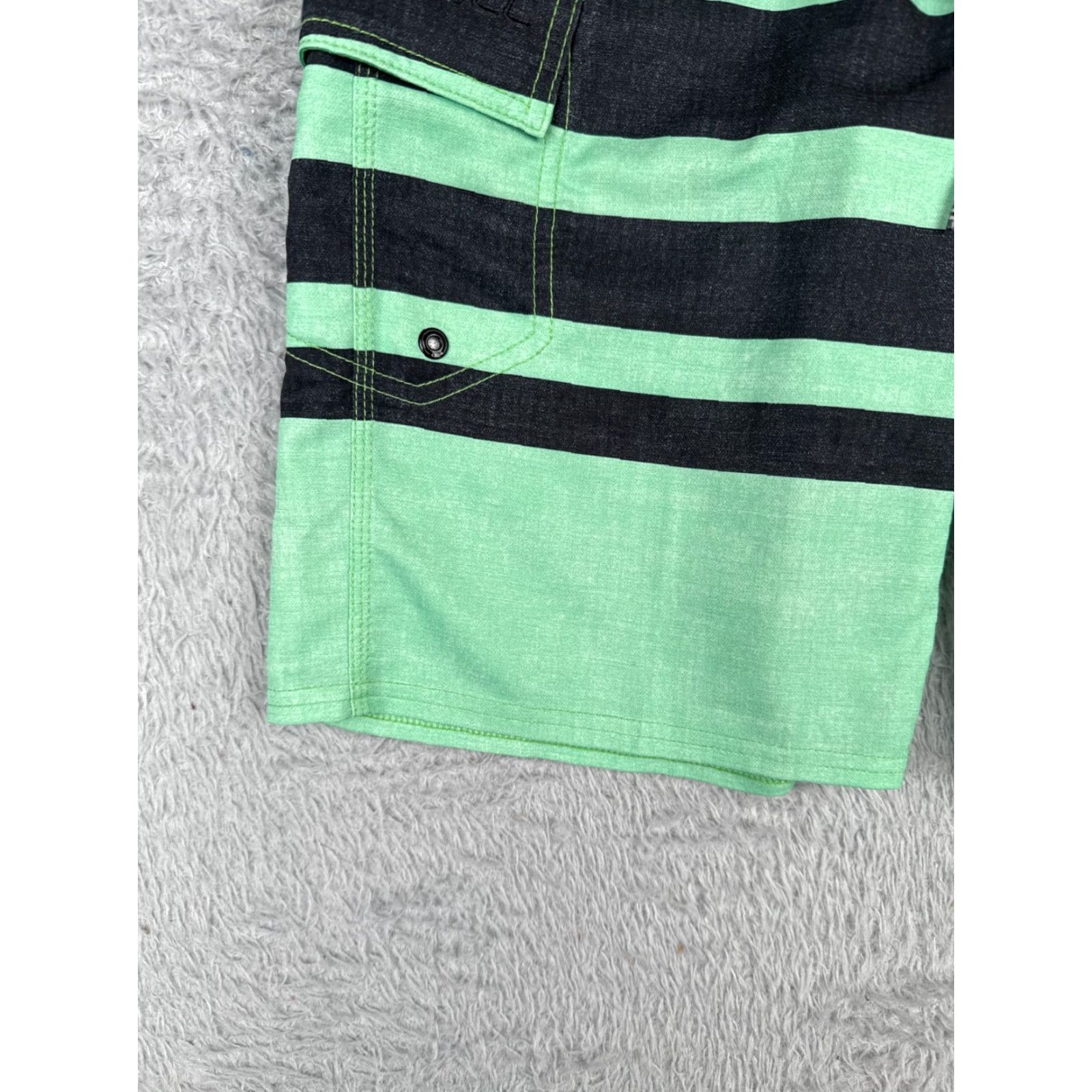 O'Neill O'Neill Board Shorts Mens 28 Green Stripe Polyester Blend 28x10 Trunks Swim Bottoms Beach Pockets Size US 28 / EU 44 - 3 Thumbnail