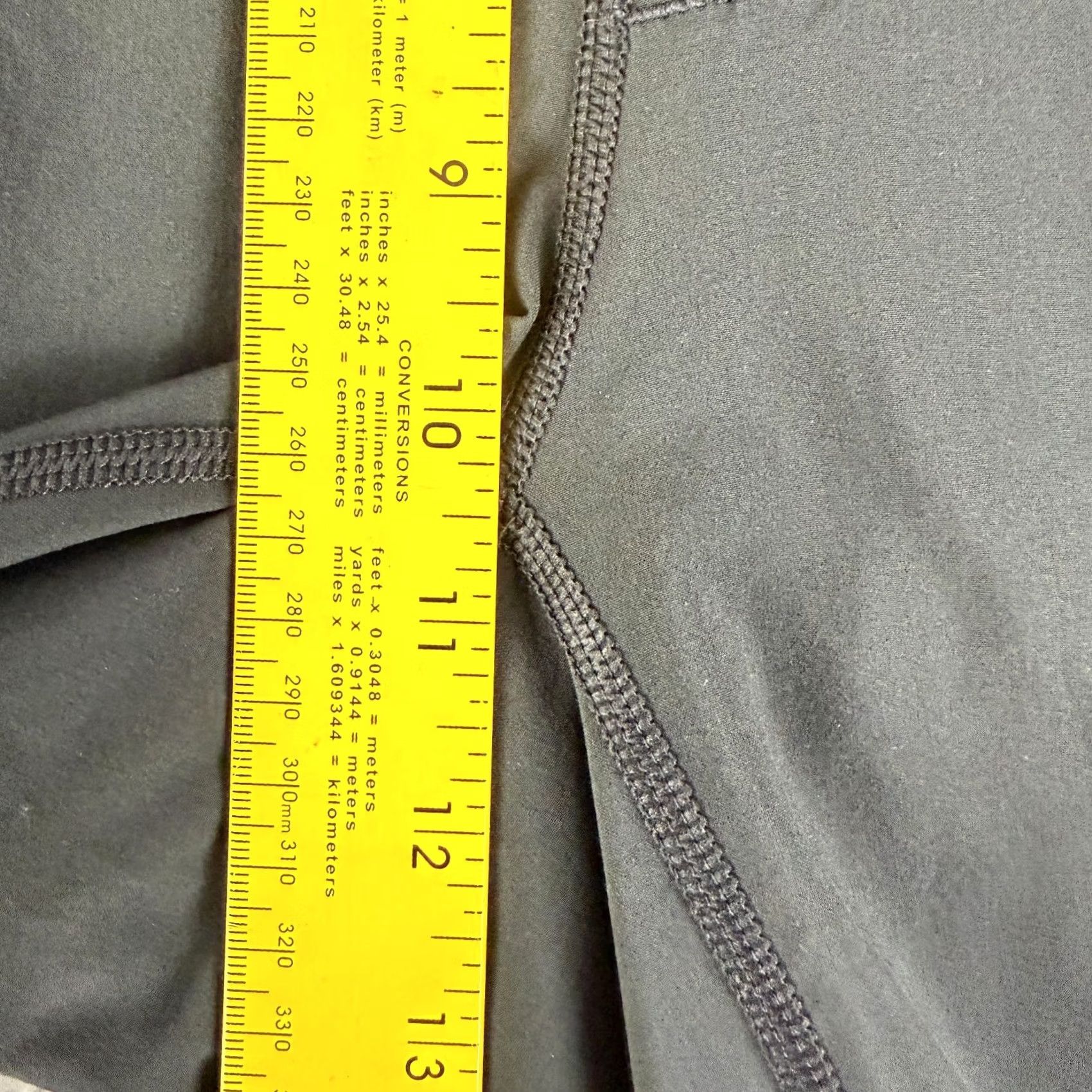 Lululemon Lululemon Pace Breaker Shorts Mens Medium Black Pull On Elastic Waist Gym Size US 31 - 6 Thumbnail