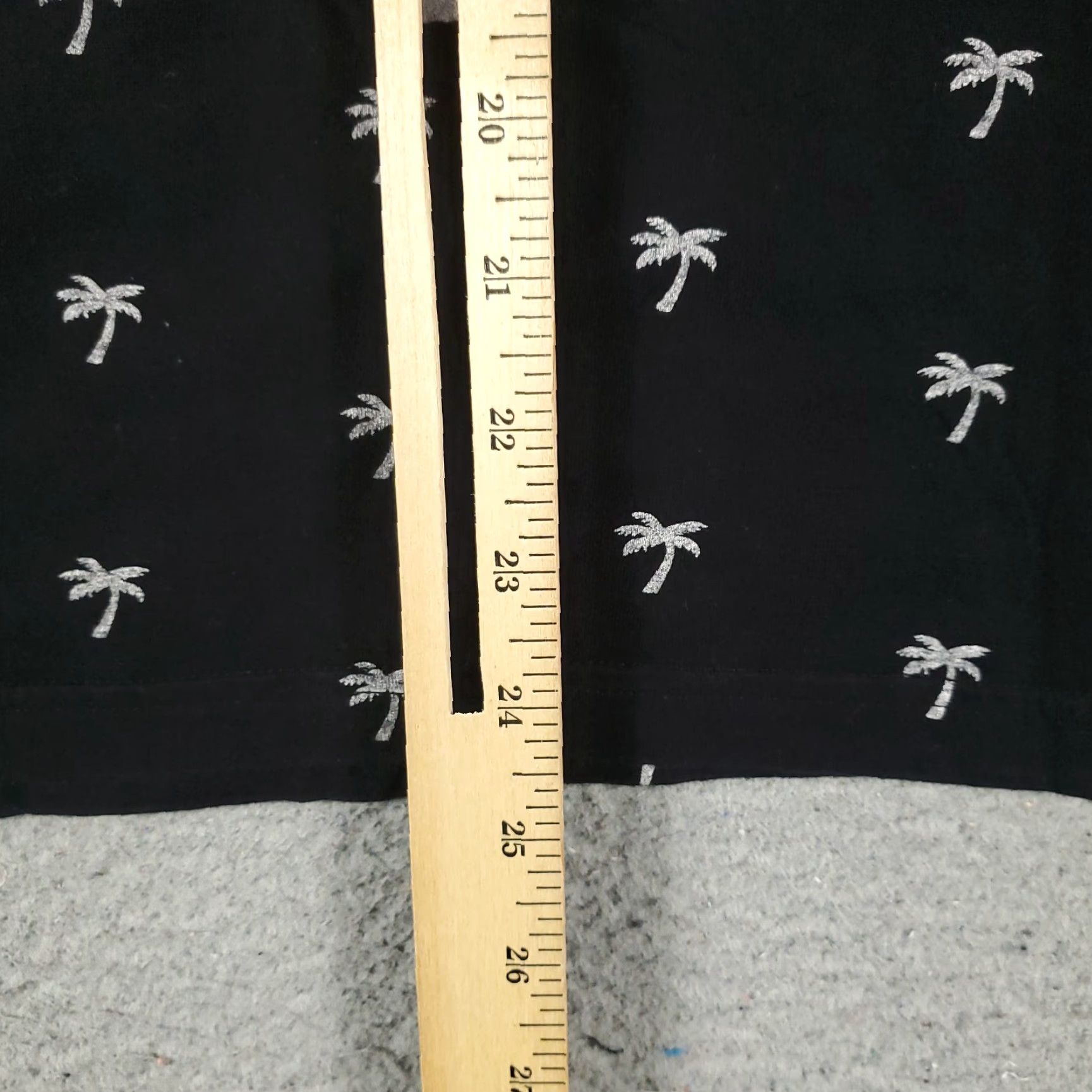 Vintage Denim & Flower T Shirt Mens Large Black Short Sleeve Cotton Blend Size US L / EU 52-54 / 3 - 4 Thumbnail